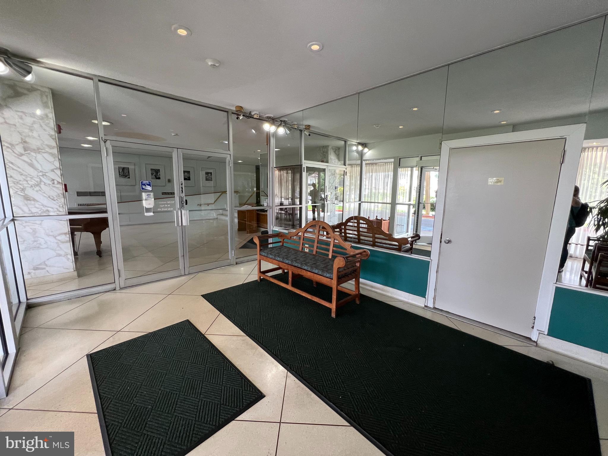 PARK TOWERS WEST - Residential