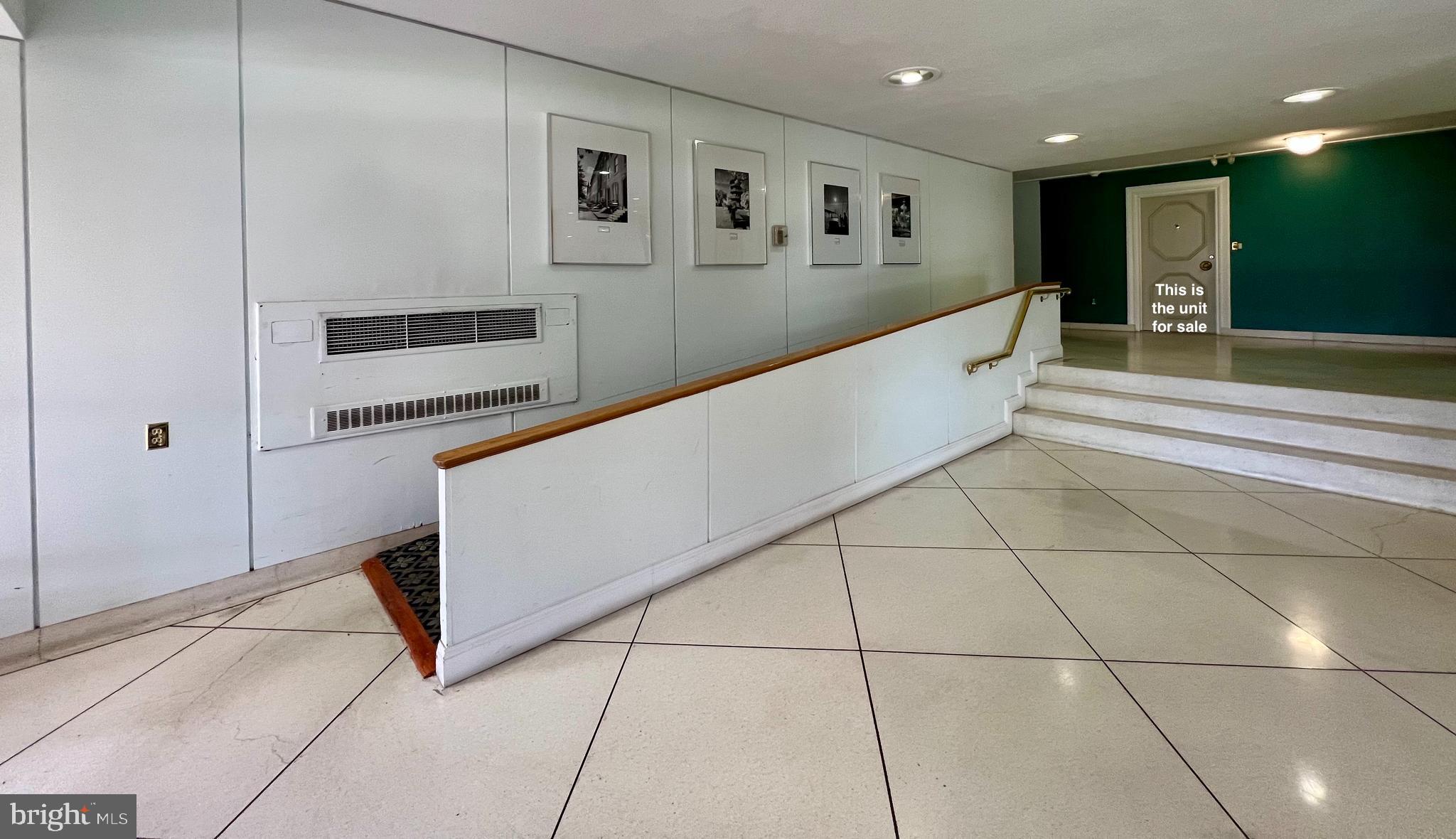 PARK TOWERS WEST - Residential