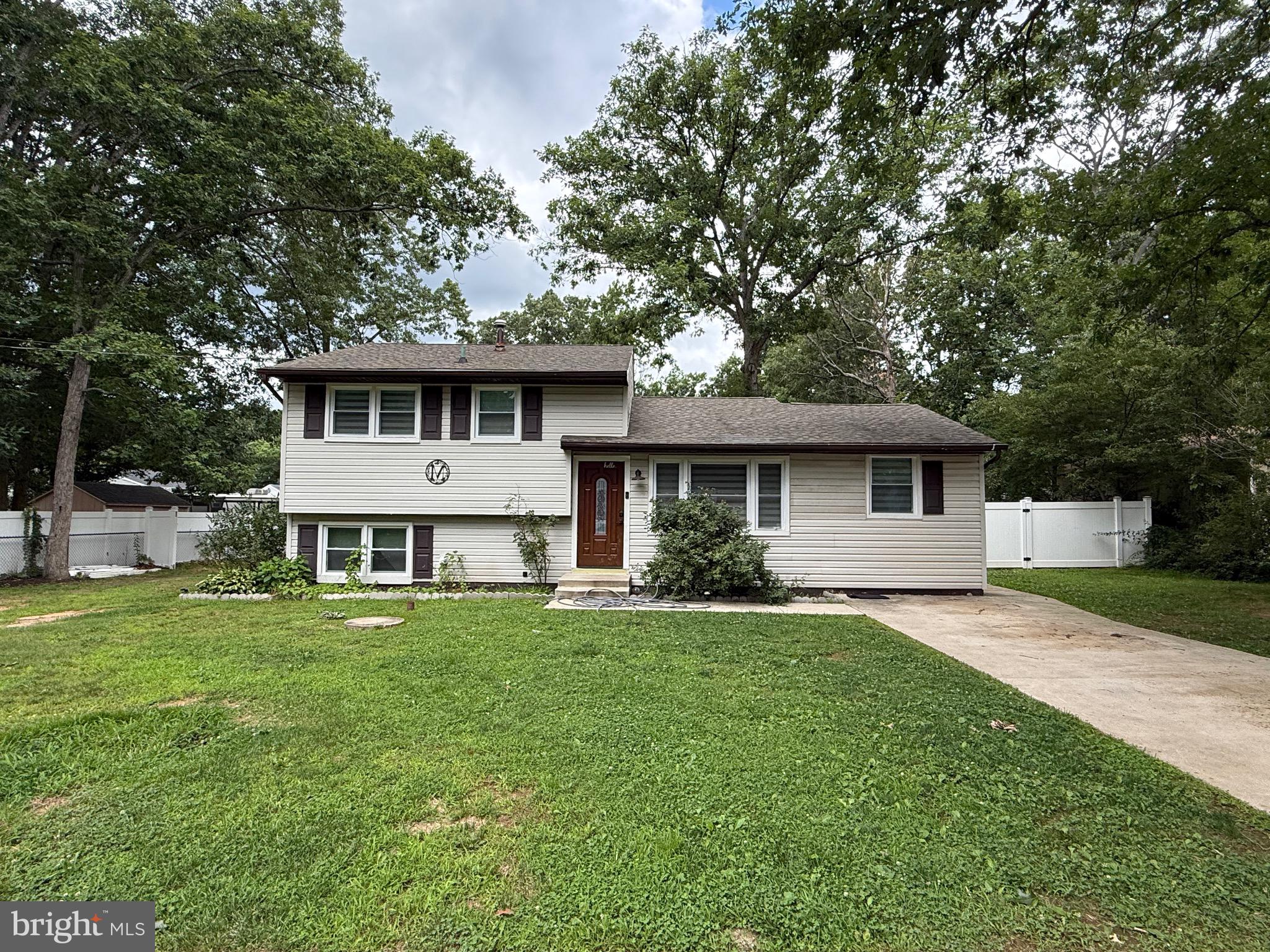 1270 KATHY LANE