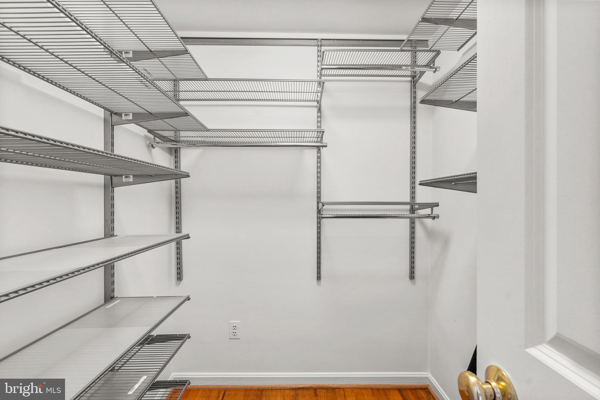 FOX HILLS OF POTOMAC - Residential