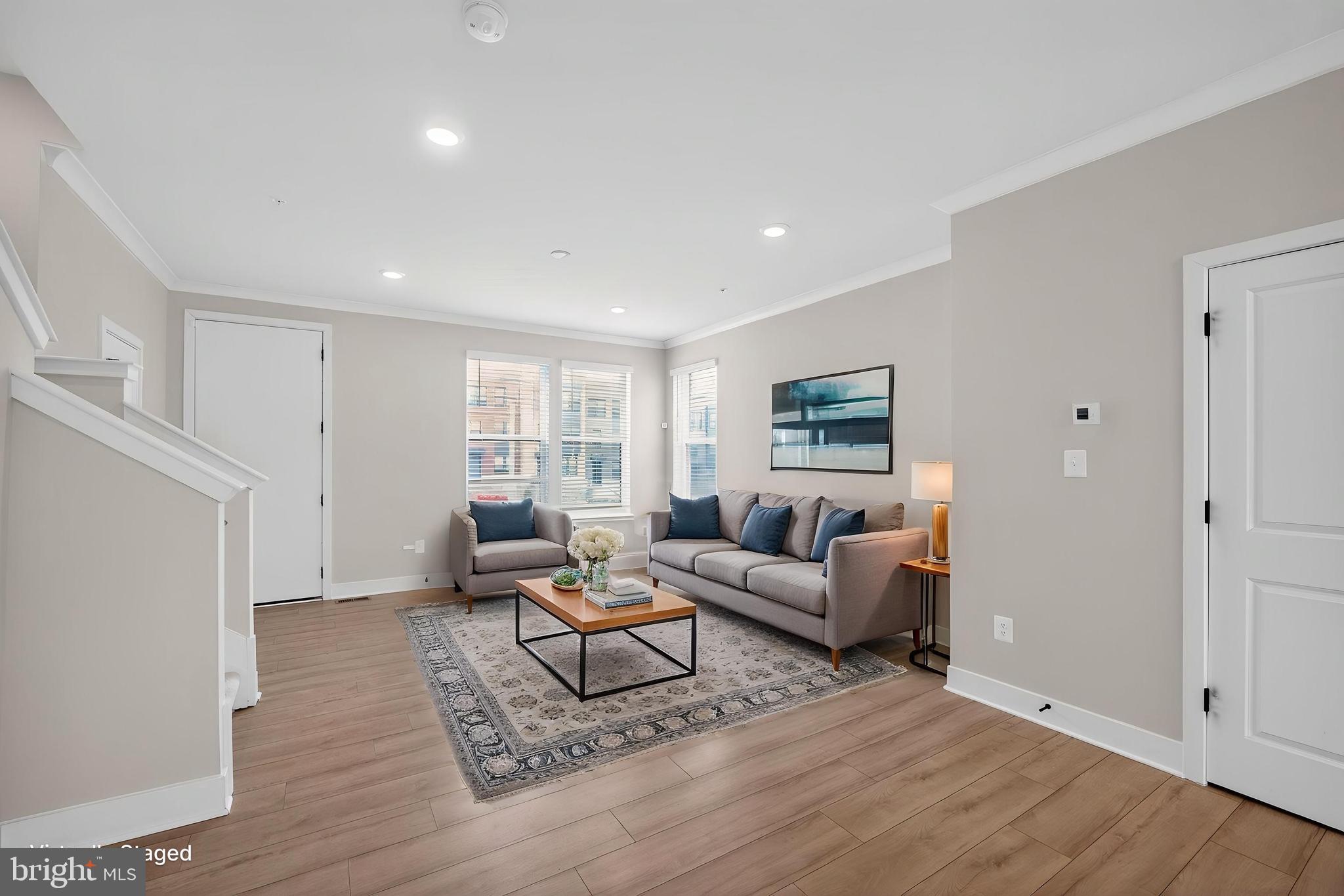 MEDFIELD - Residential