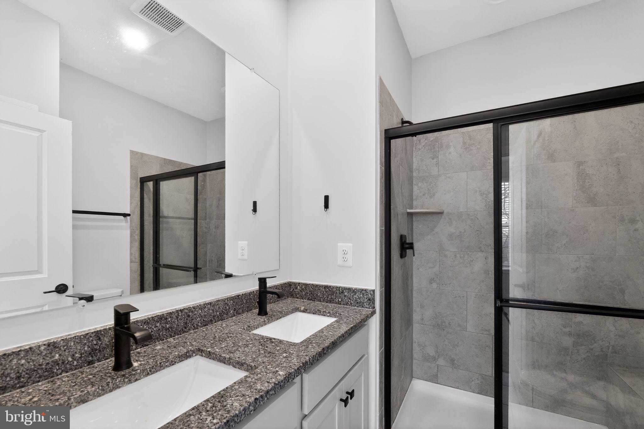 MEDFIELD - Residential