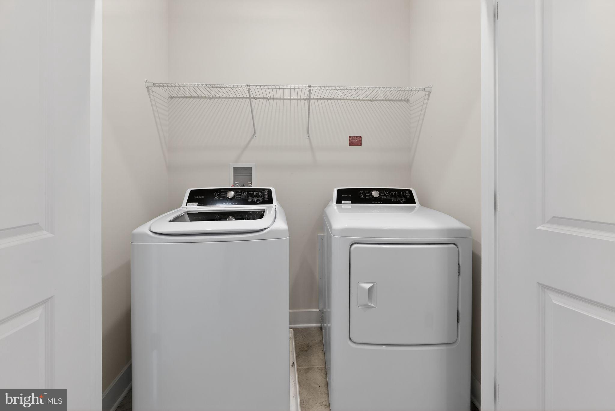 MEDFIELD - Residential