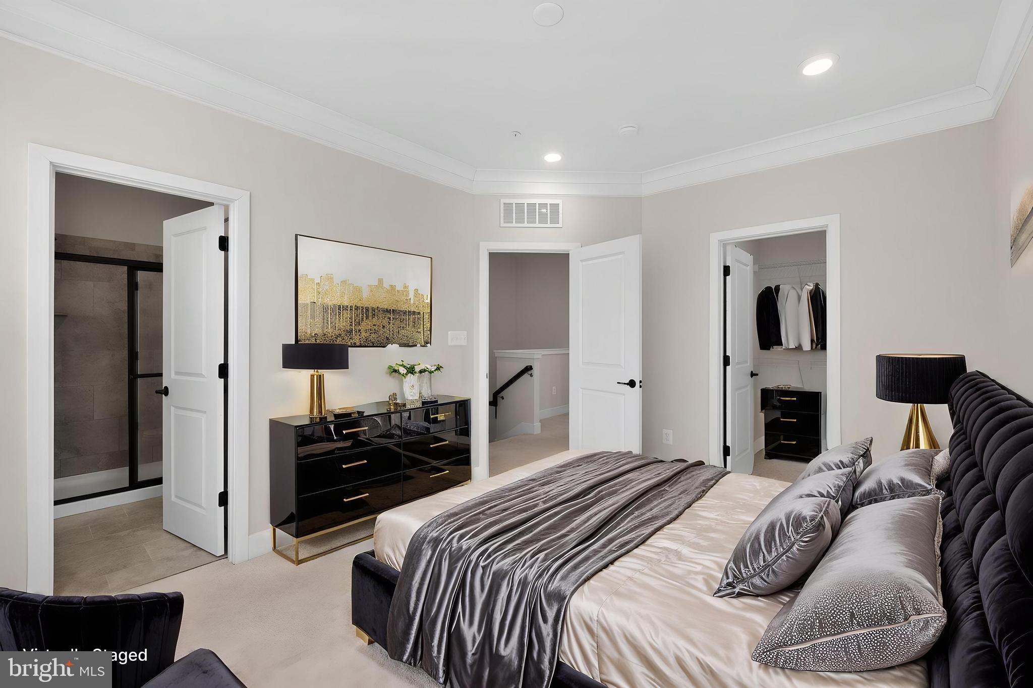 MEDFIELD - Residential