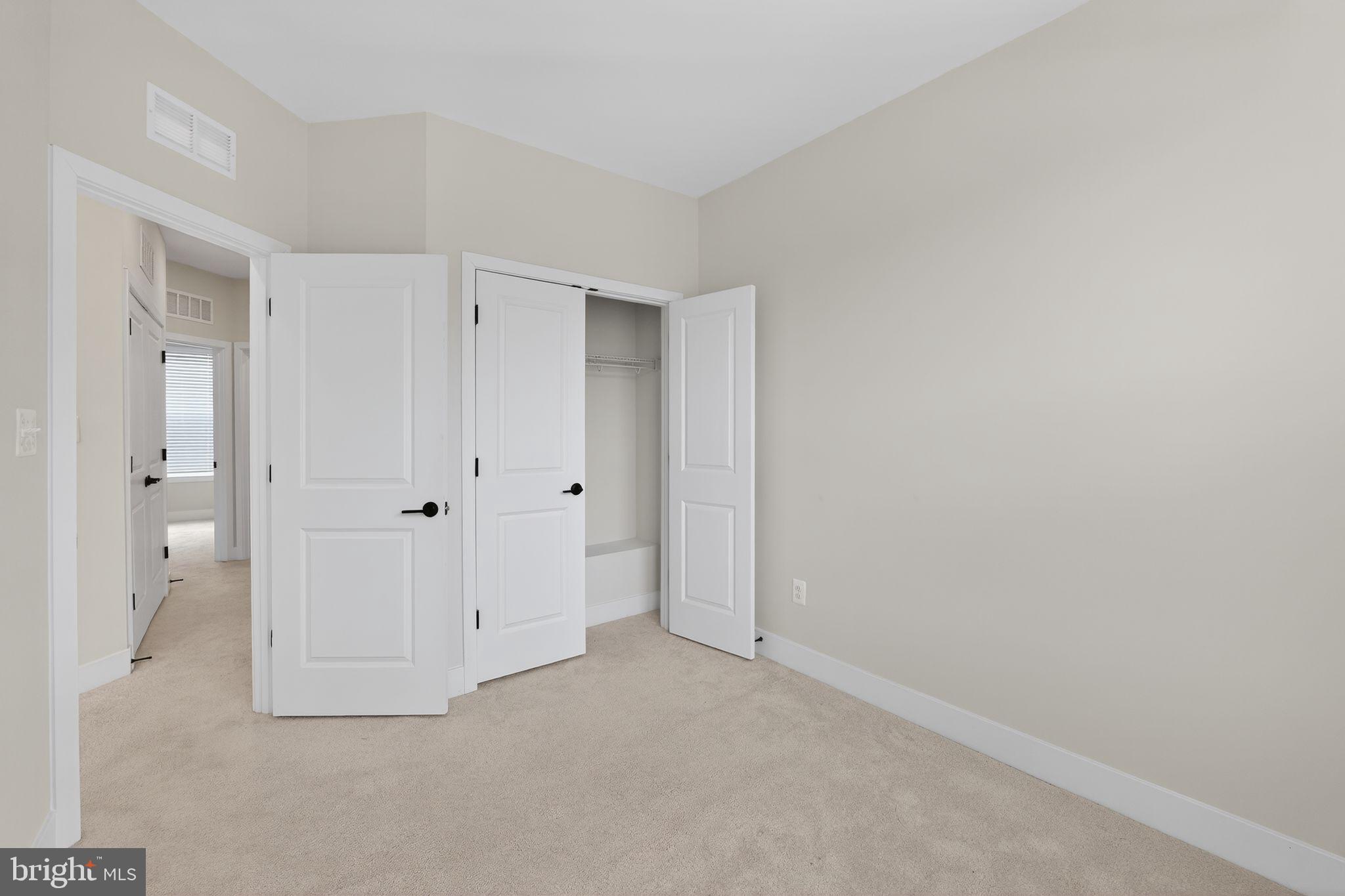 MEDFIELD - Residential