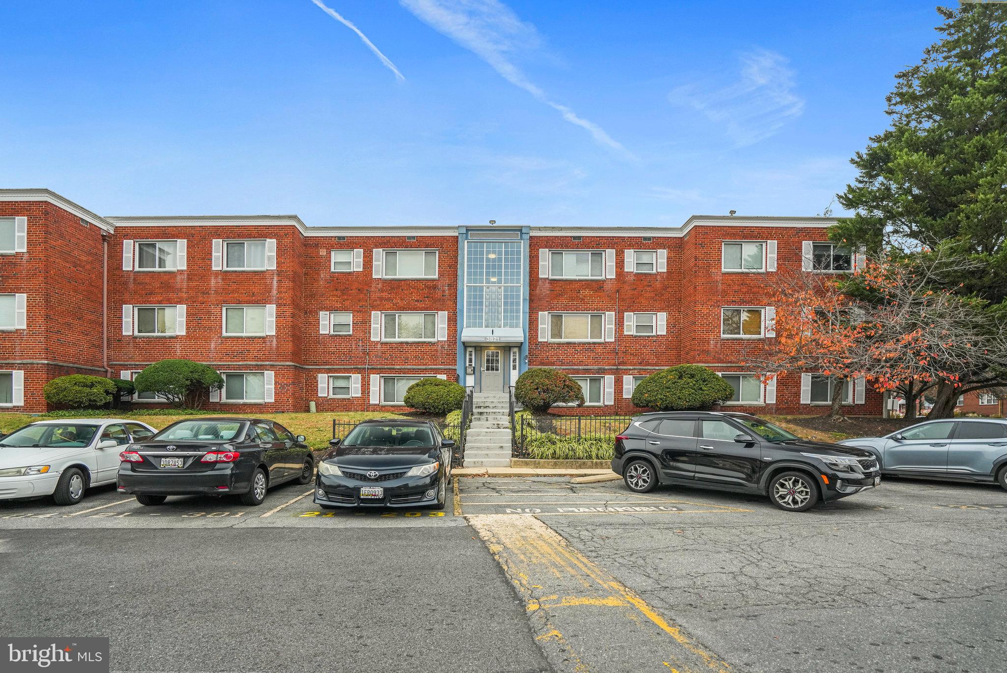 PARK PLACE CONDOMINIUMS - Residential Lease