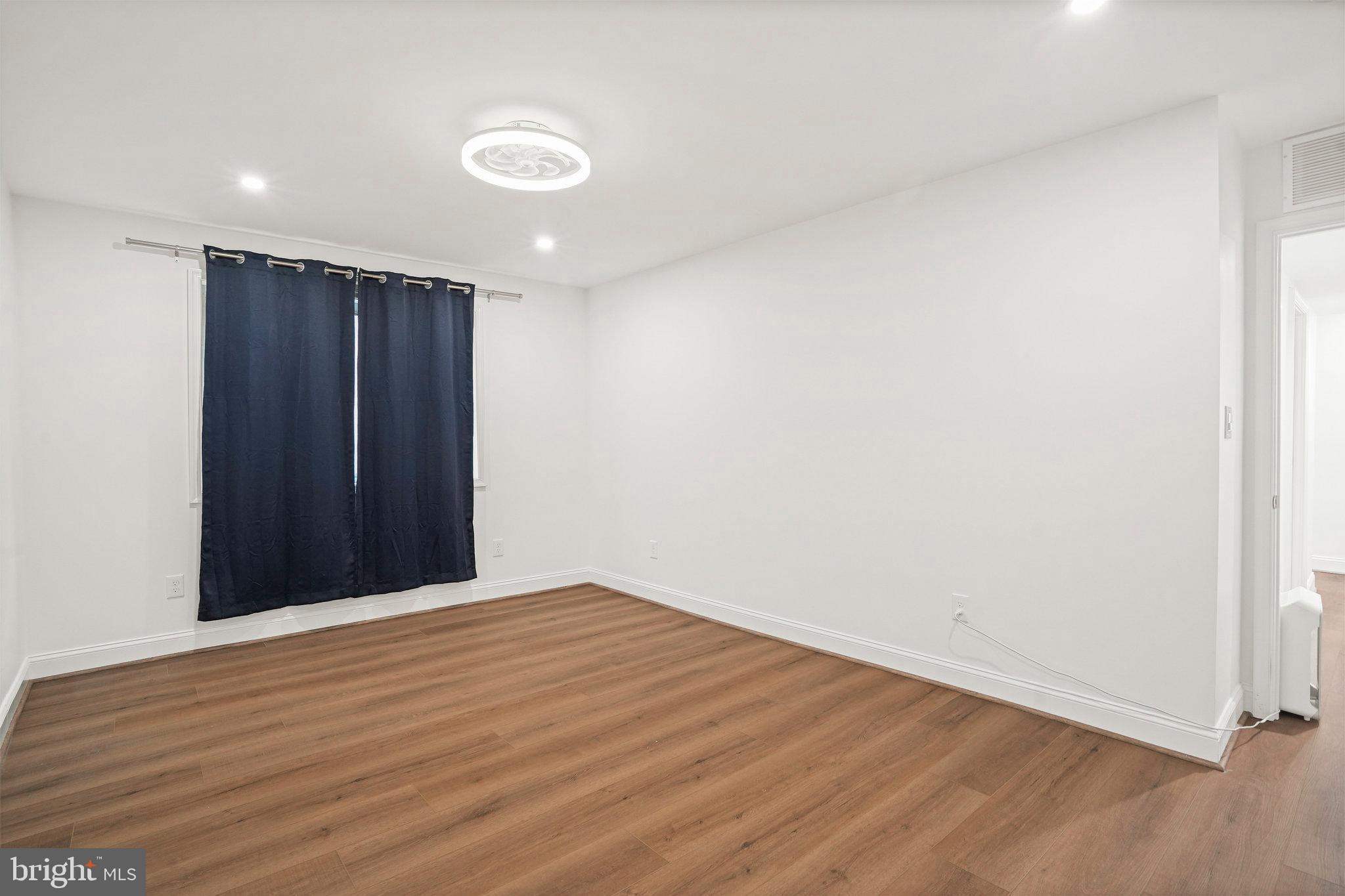 PARK PLACE CONDOMINIUMS - Residential Lease