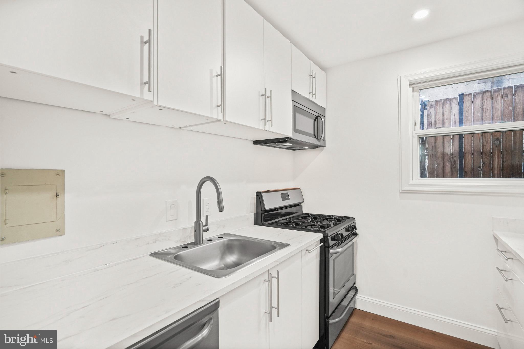 PARK PLACE CONDOMINIUMS - Residential Lease