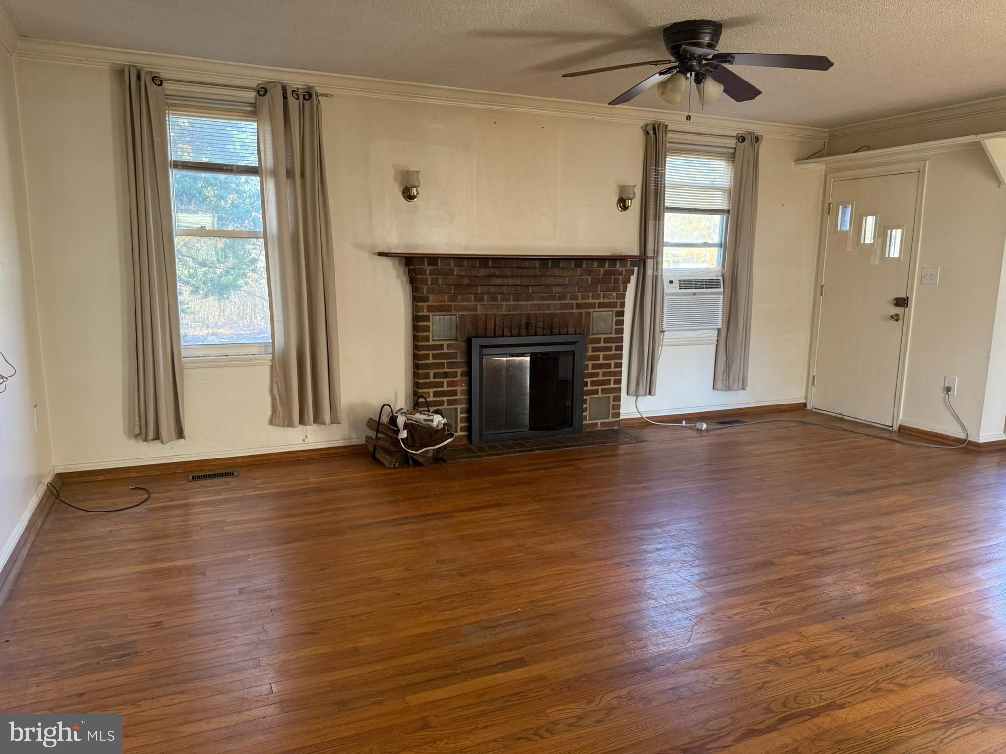 COLUMBIA BEACH - Residential