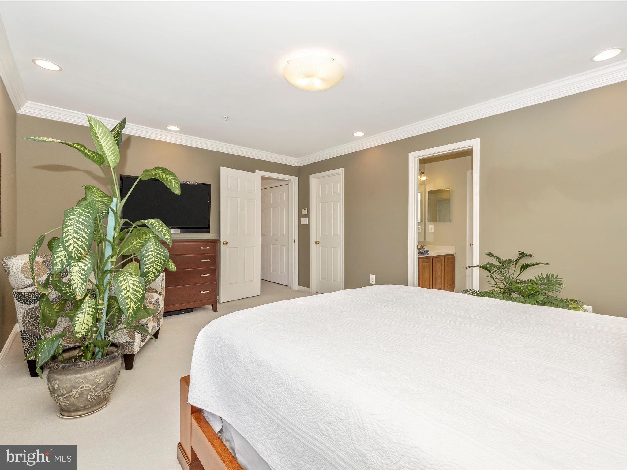 WORMANS MILL - Residential