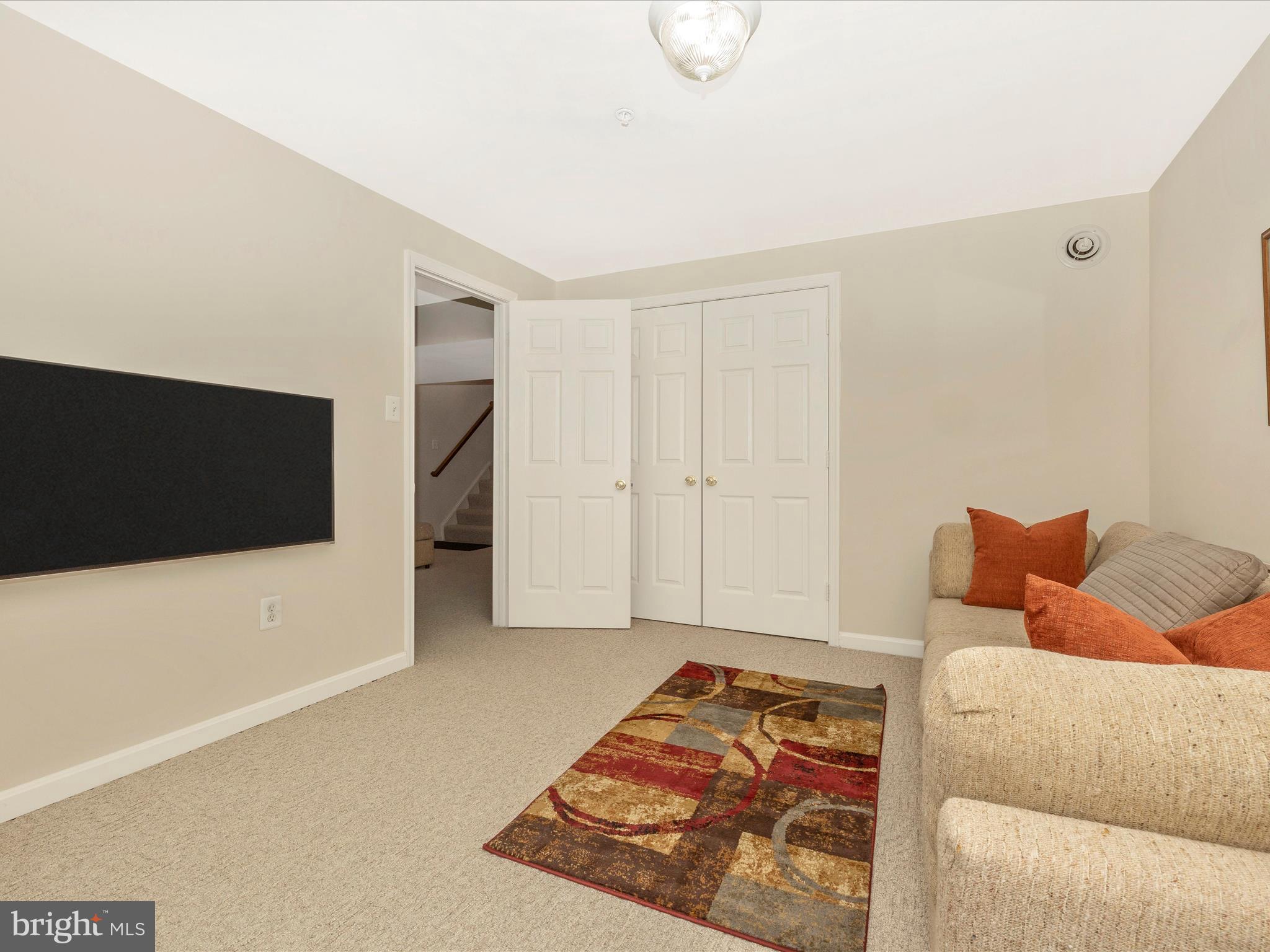 WORMANS MILL - Residential