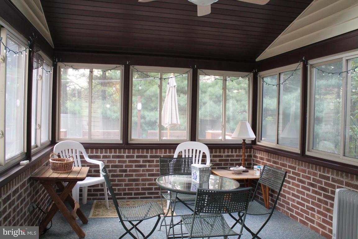 COUNTRY CLUB ESTATES - Residential