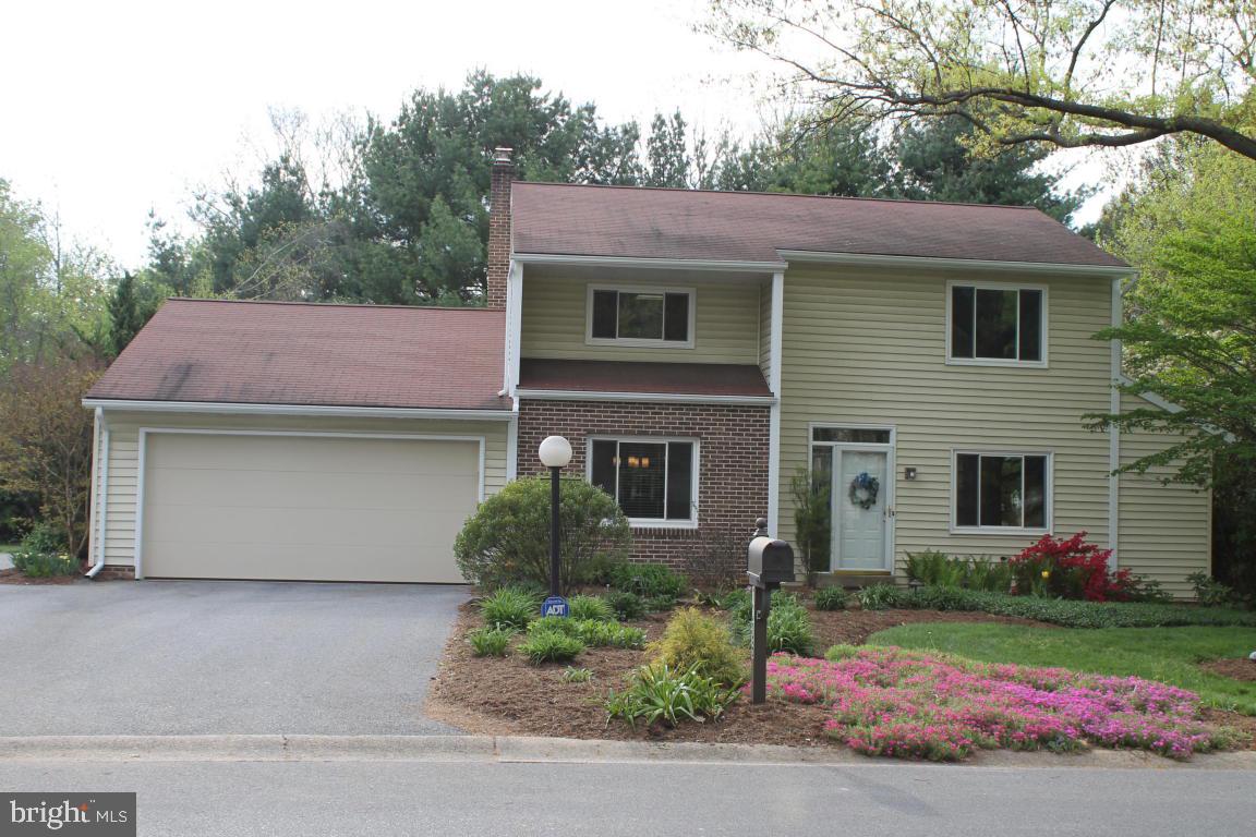 COUNTRY CLUB ESTATES - Residential