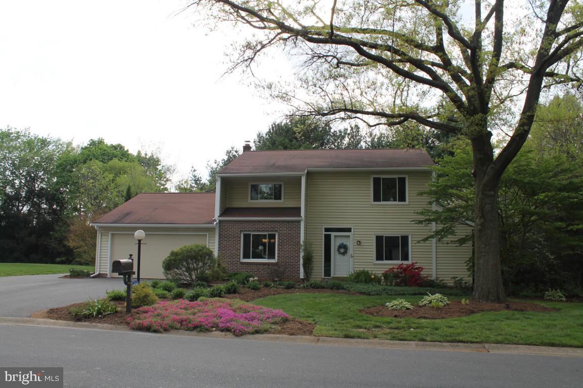 COUNTRY CLUB ESTATES - Residential