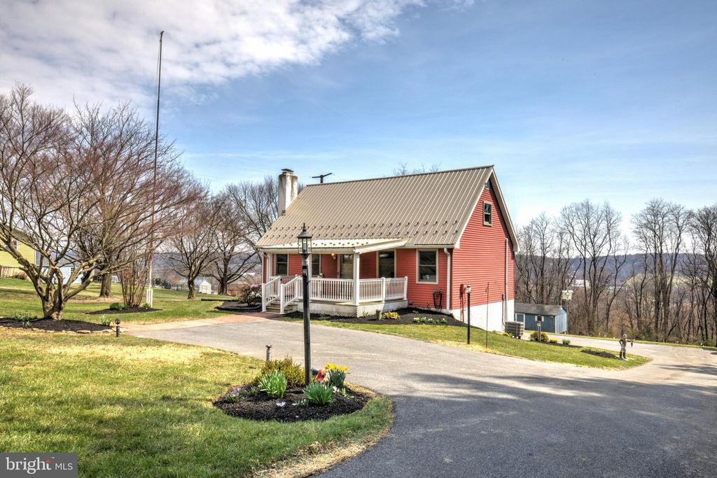 Photo of 118 Upper Valley Road, CHRISTIANA, PA 17509 (MLS # PALA2085278)