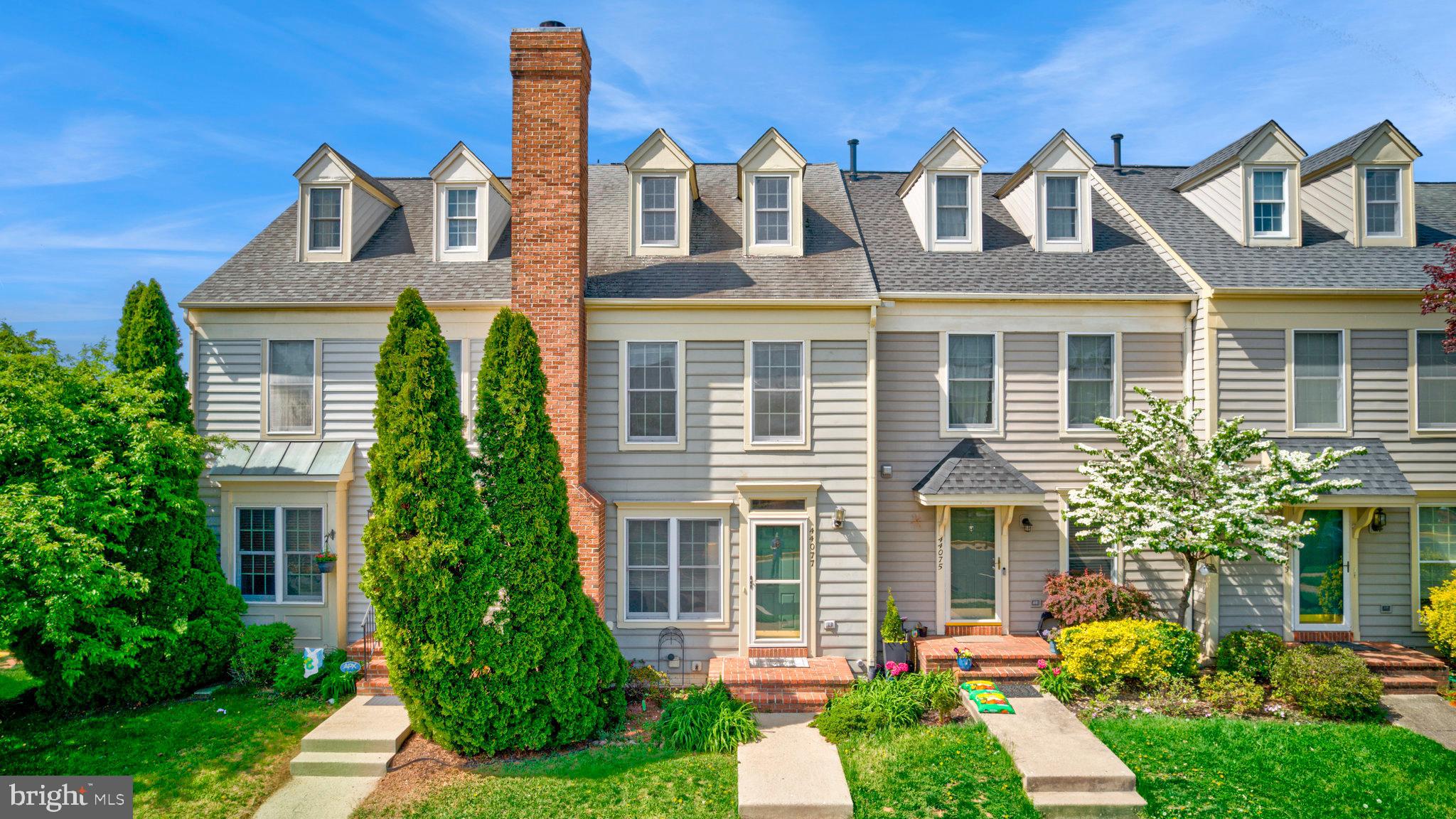 ASHBURN VILLAGE - Residential