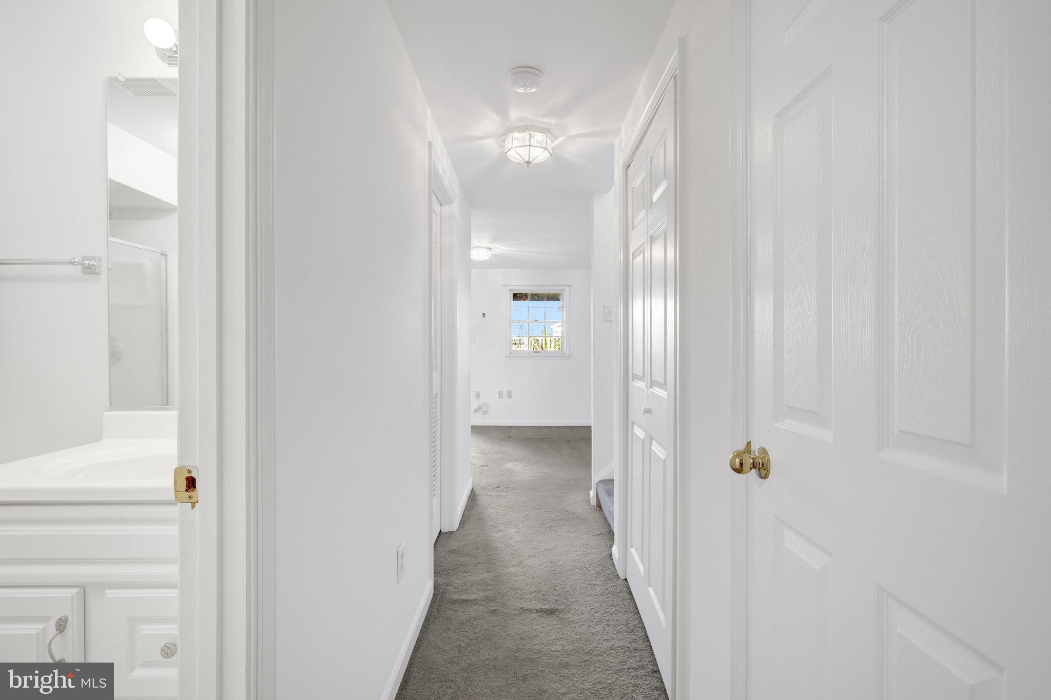 ASHBURN VILLAGE - Residential