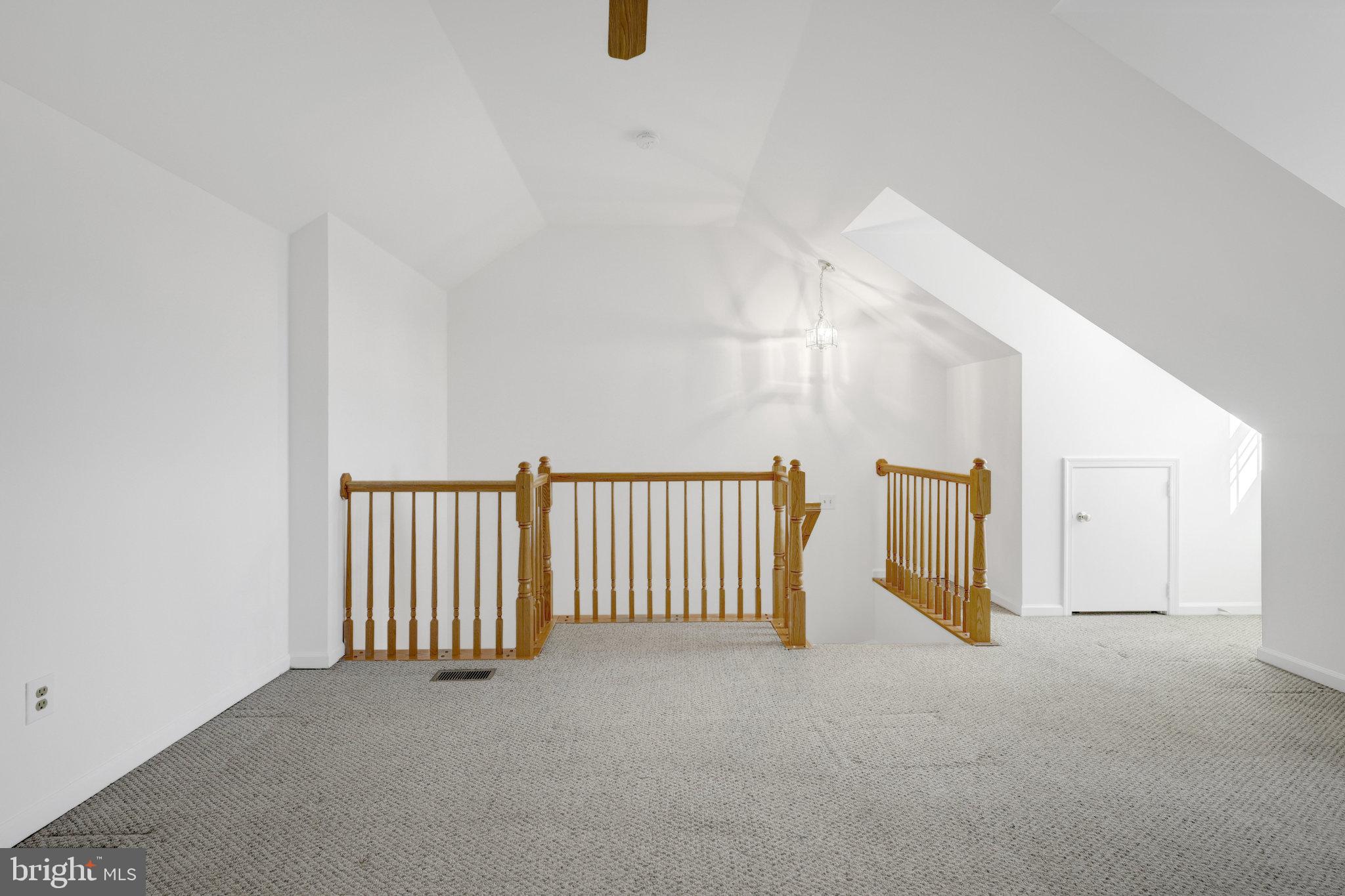 ASHBURN VILLAGE - Residential