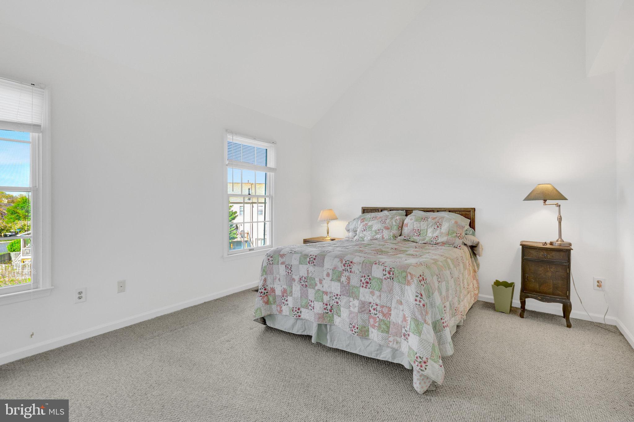 ASHBURN VILLAGE - Residential