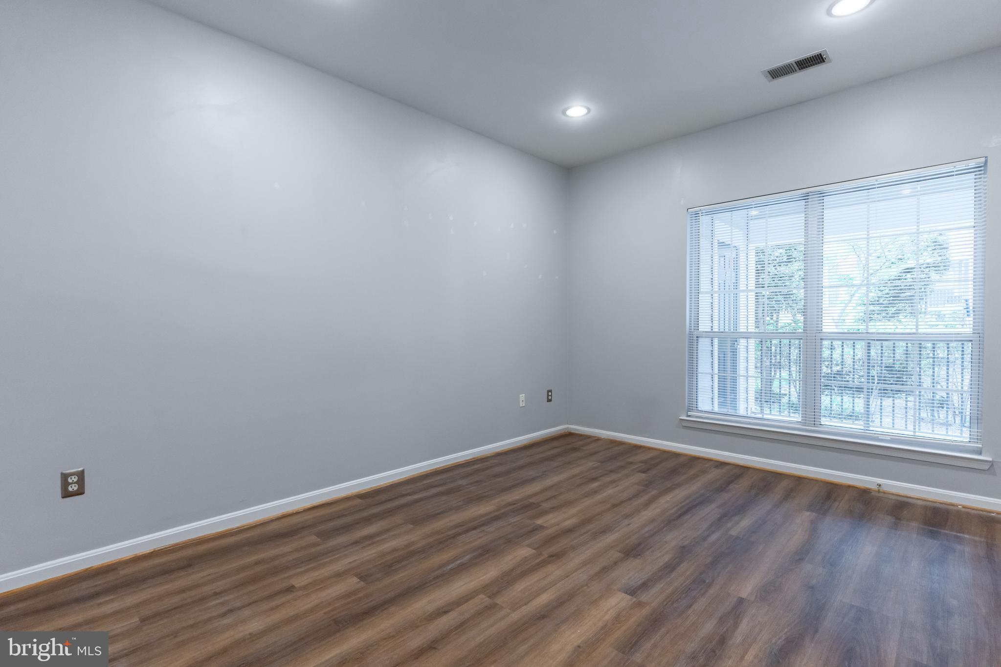 4850 EISENHOWER AVENUE 115