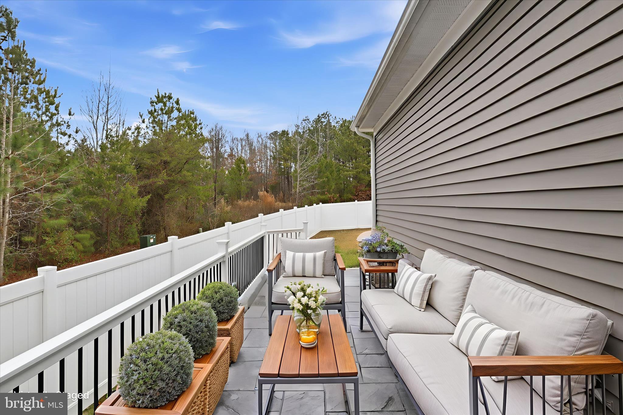 LADYSMITH VILLAGE - Residential