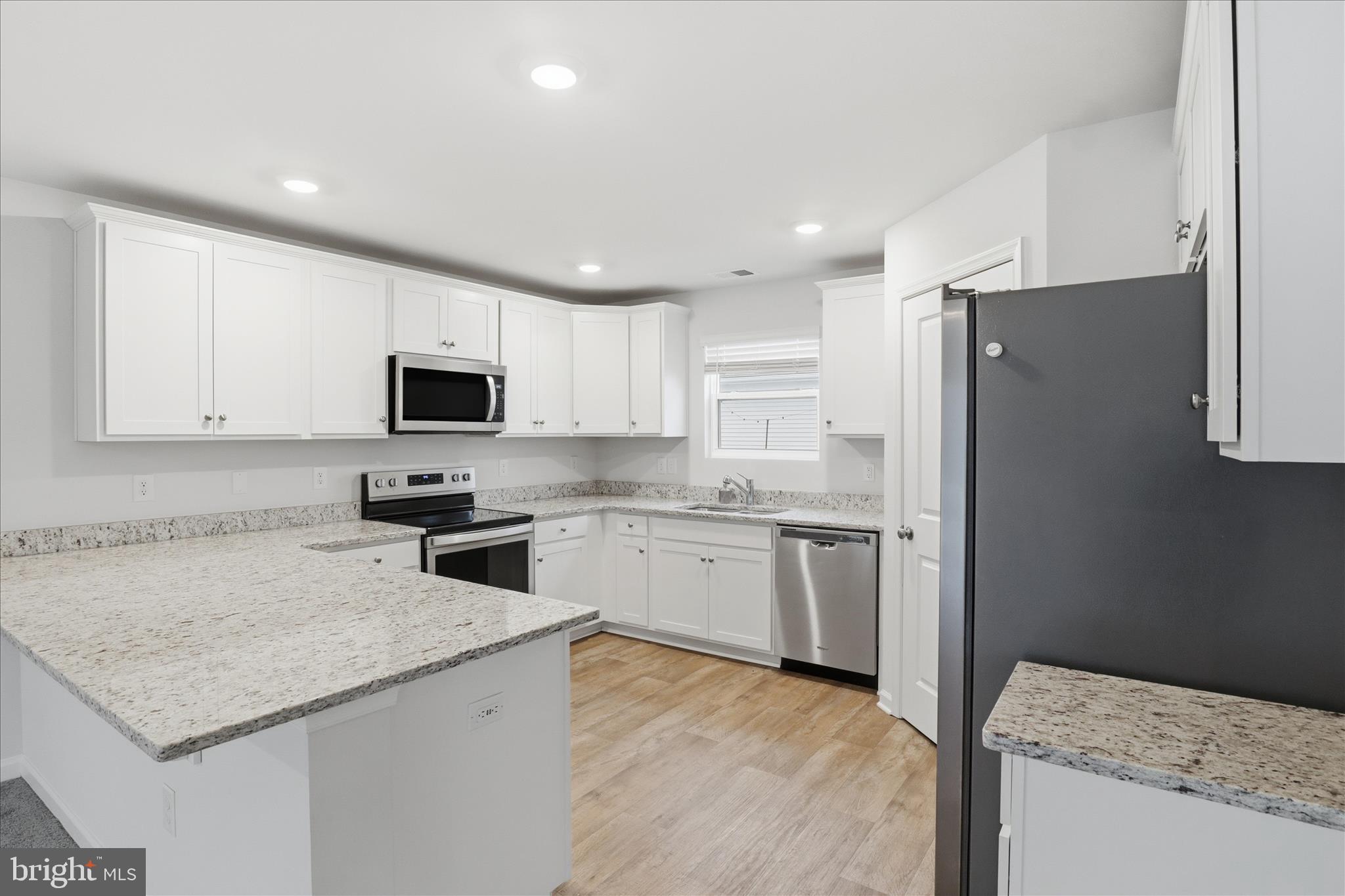 LADYSMITH VILLAGE - Residential