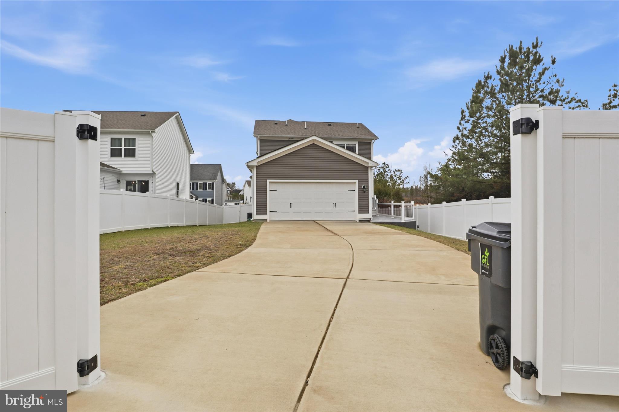 LADYSMITH VILLAGE - Residential