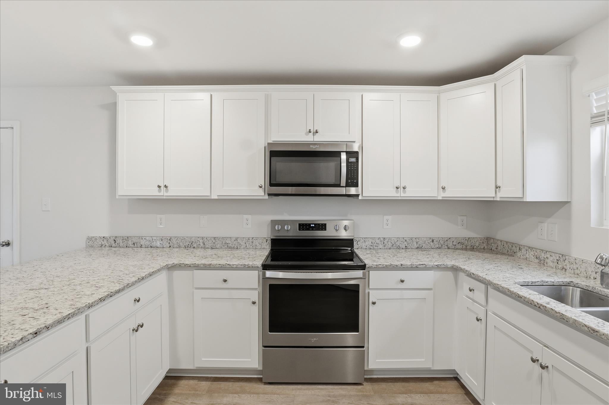 LADYSMITH VILLAGE - Residential