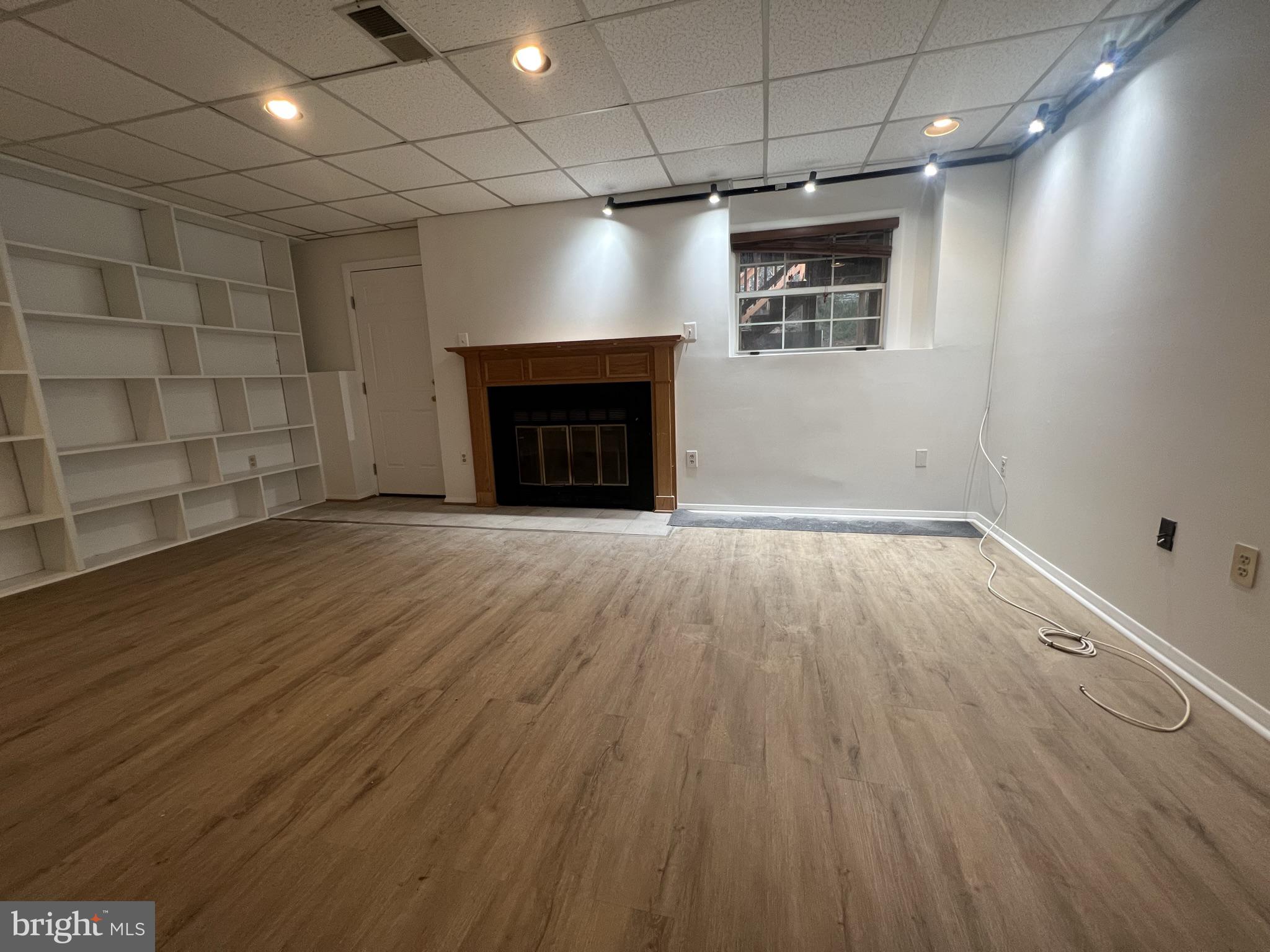 SAGAMORE VILLAGE - Residential Lease