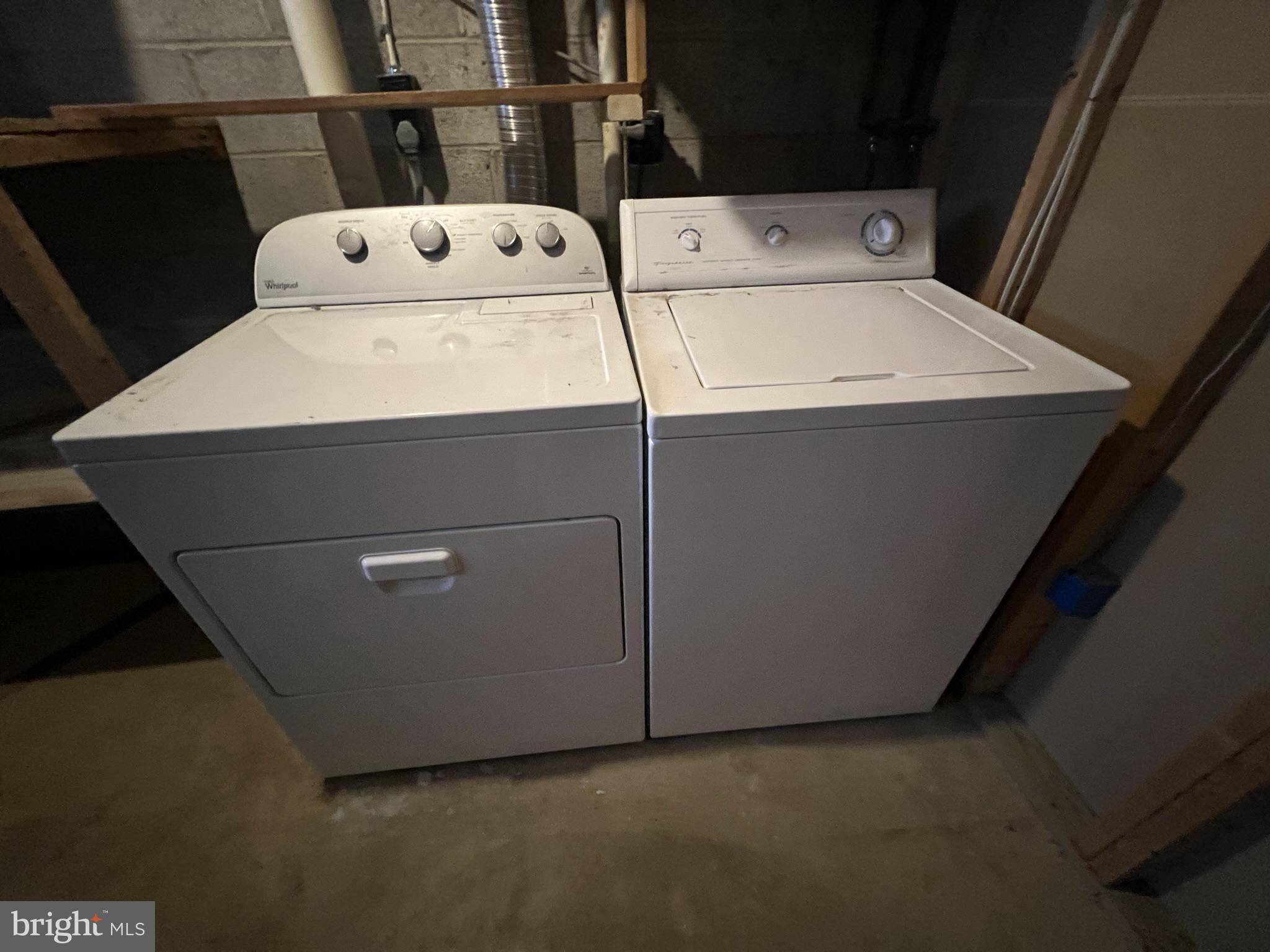 SAGAMORE VILLAGE - Residential Lease