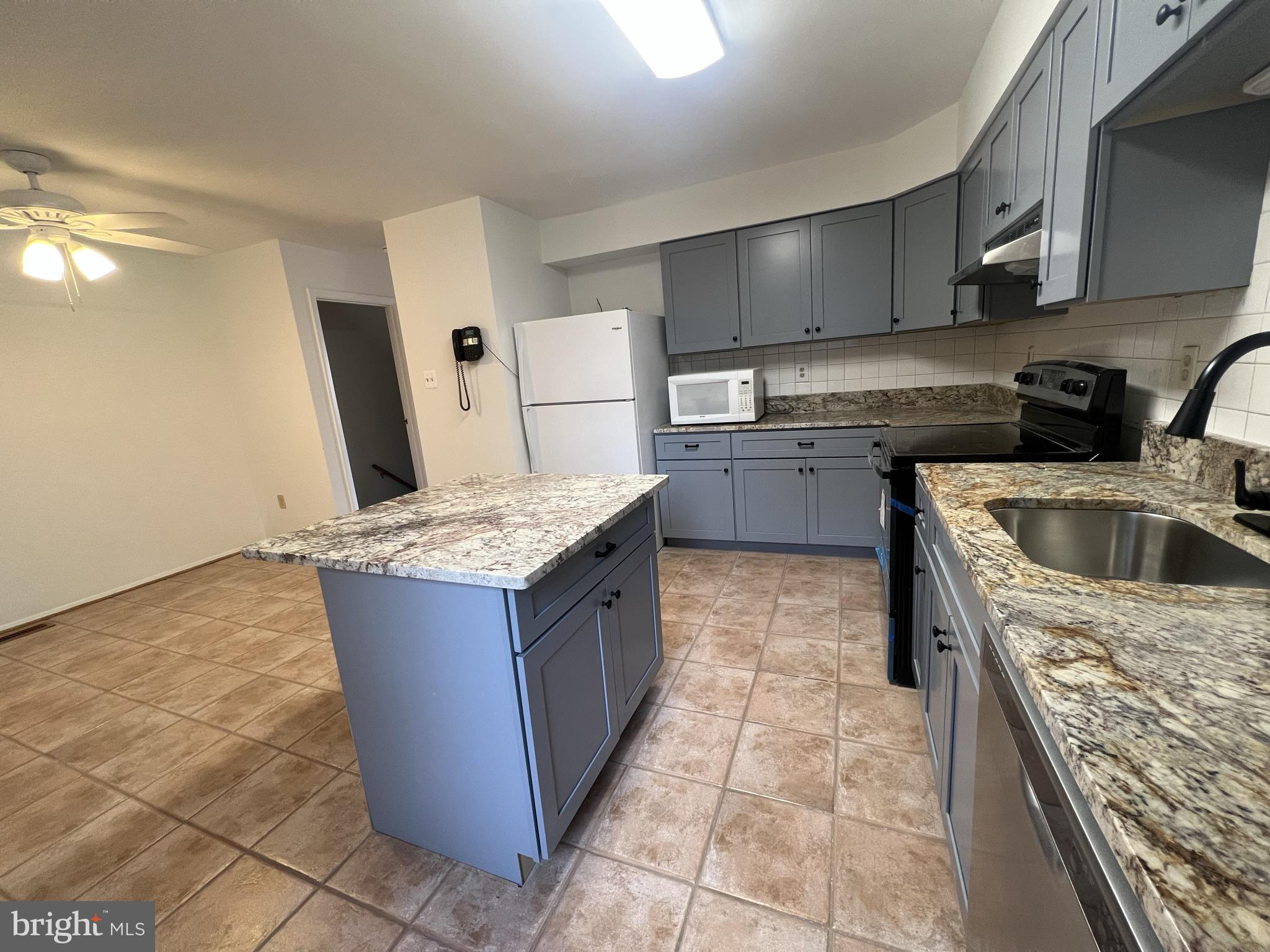 SAGAMORE VILLAGE - Residential Lease