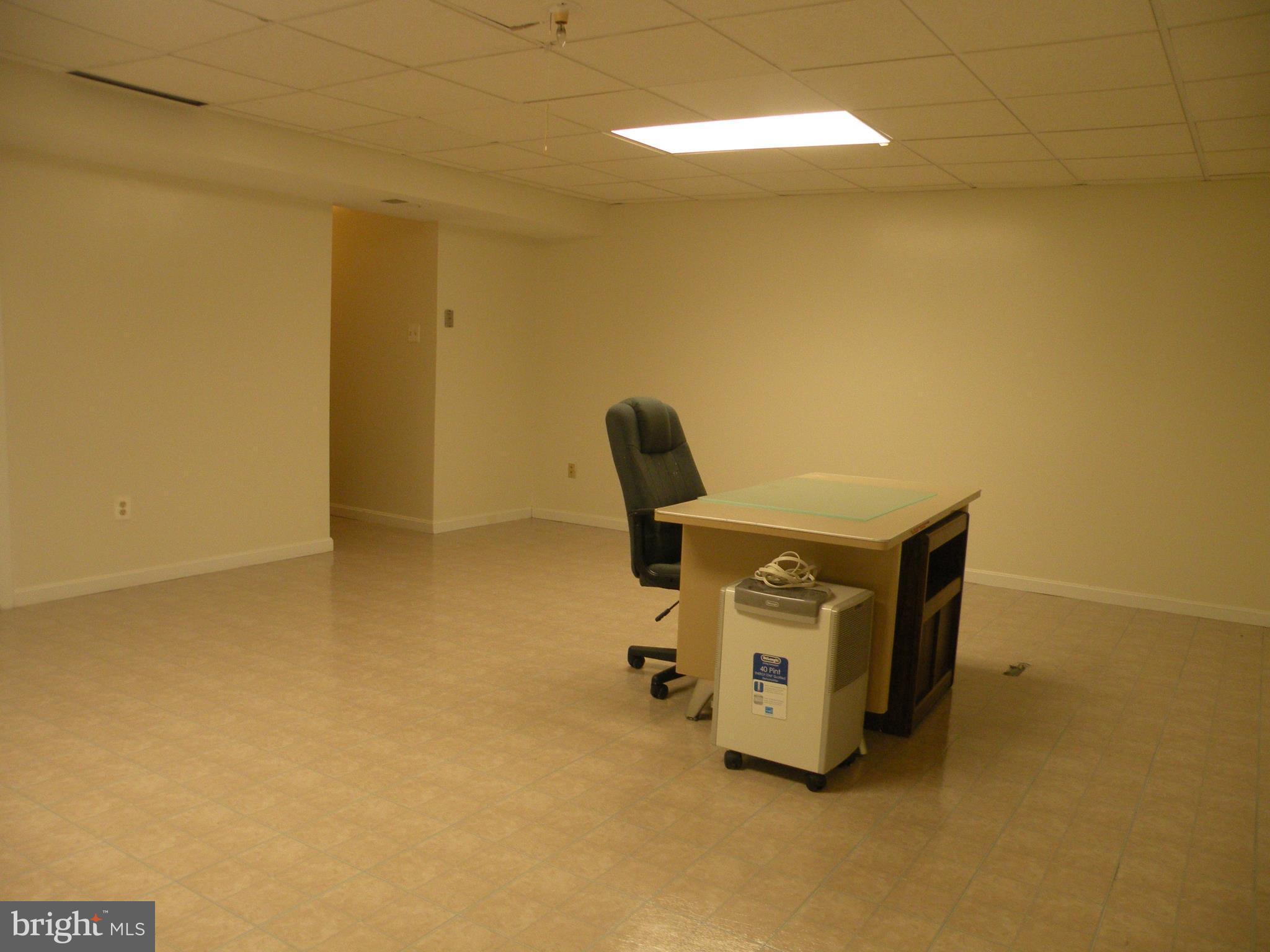 LAFAYETTE PARK WEST - Residential Lease