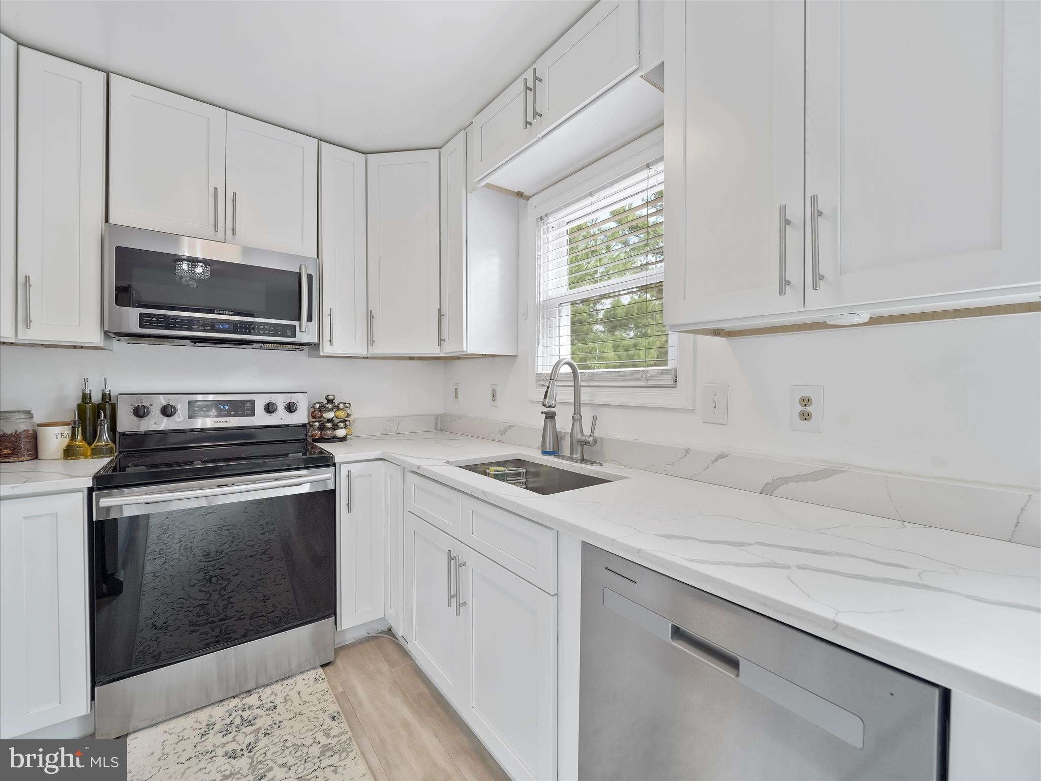 BRIGHTON MANOR - Residential