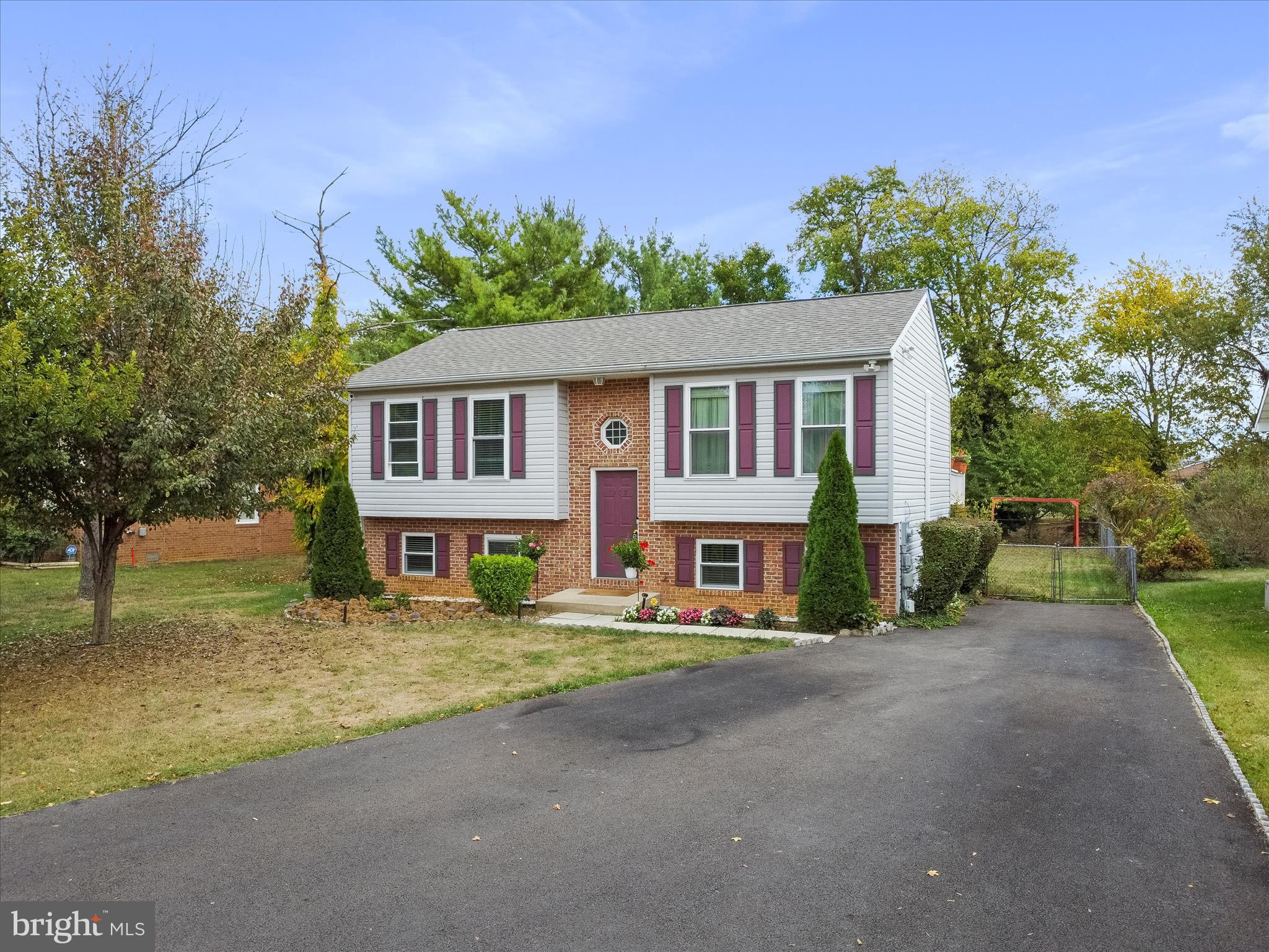 BRIGHTON MANOR - Residential