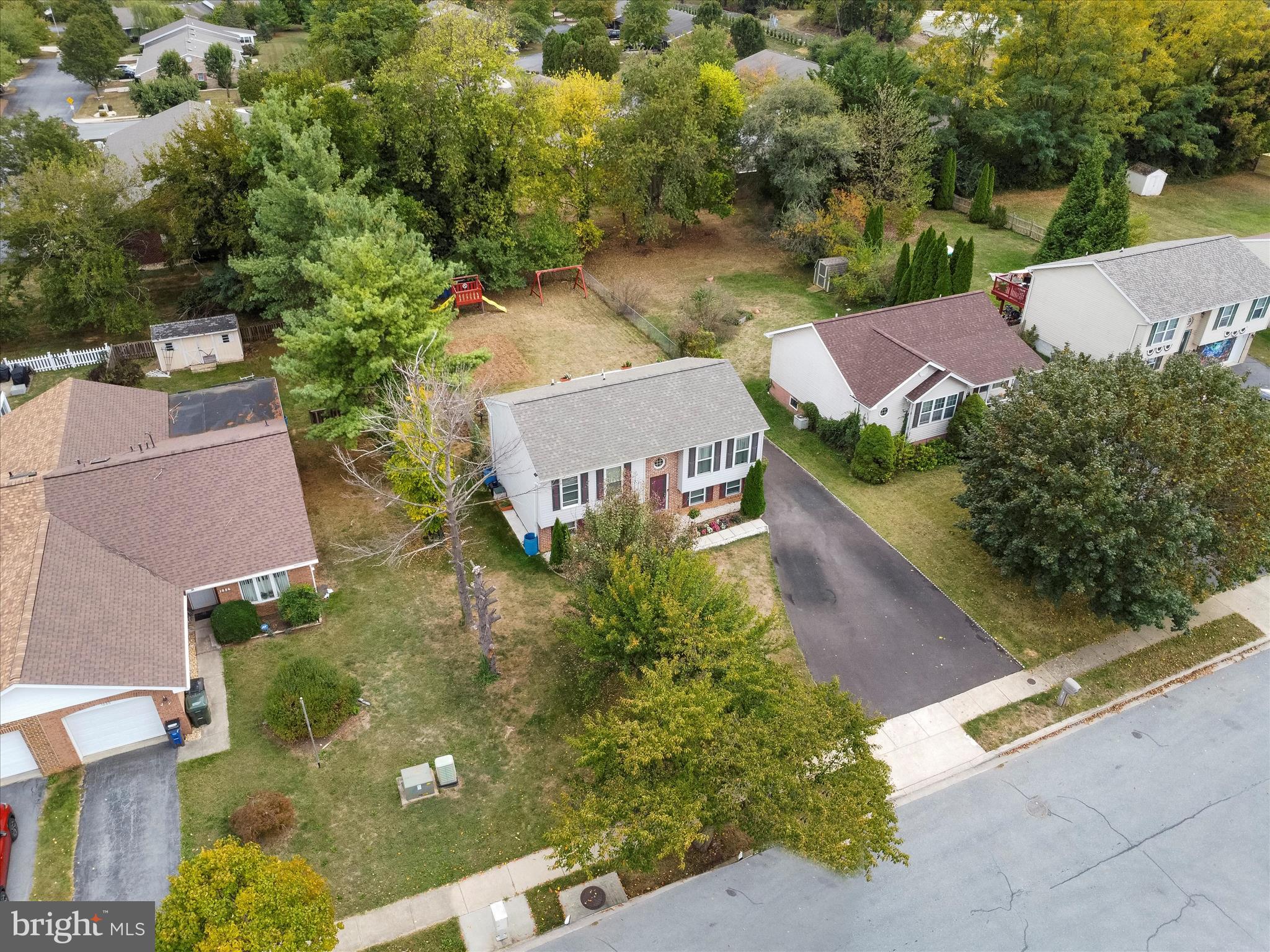 BRIGHTON MANOR - Residential