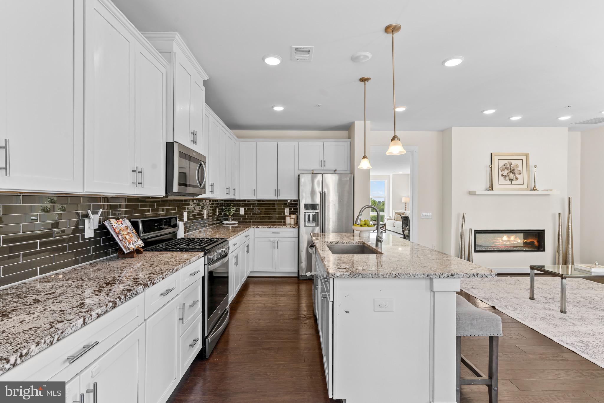 METROPARK AT ARROWBROOK - Residential