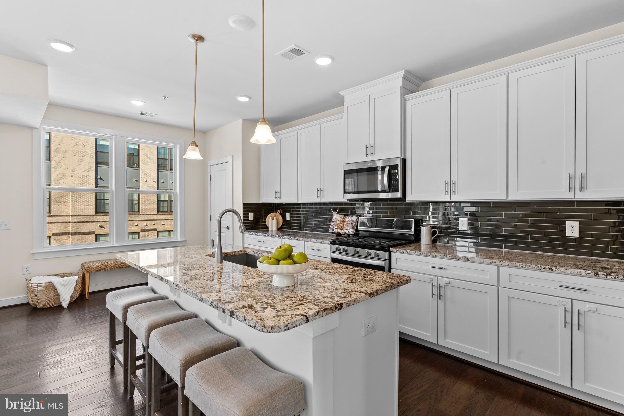 METROPARK AT ARROWBROOK - Residential