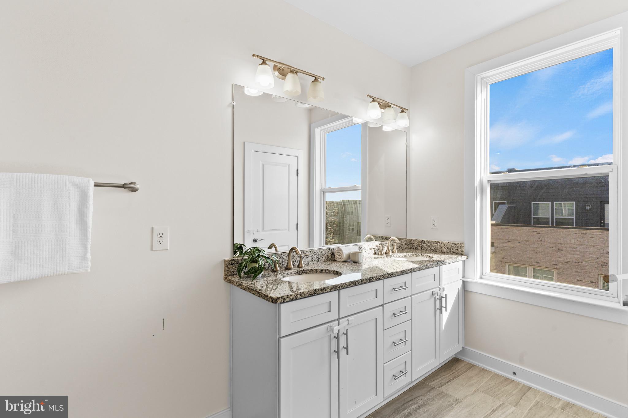 METROPARK AT ARROWBROOK - Residential
