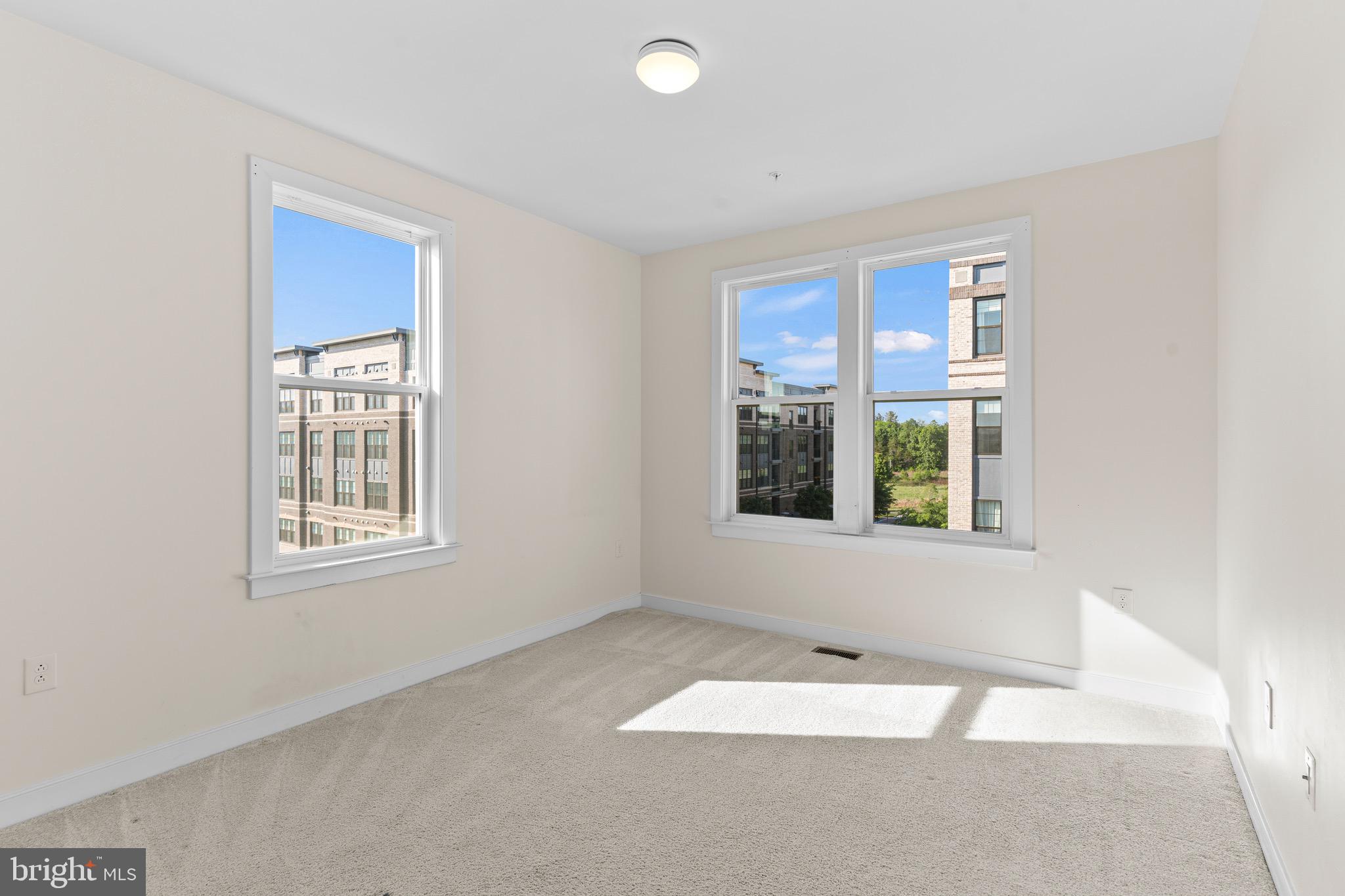 METROPARK AT ARROWBROOK - Residential