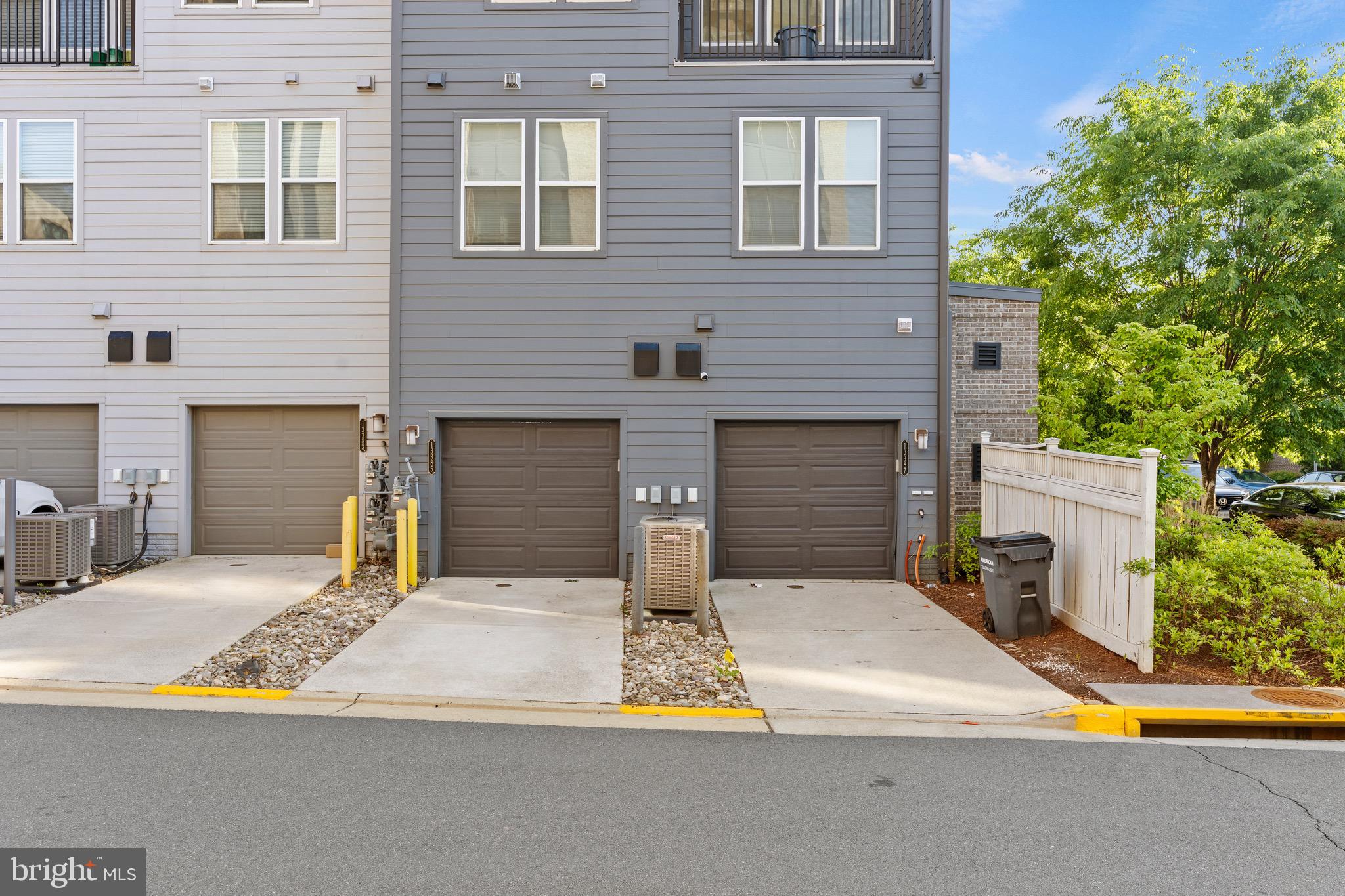 METROPARK AT ARROWBROOK - Residential