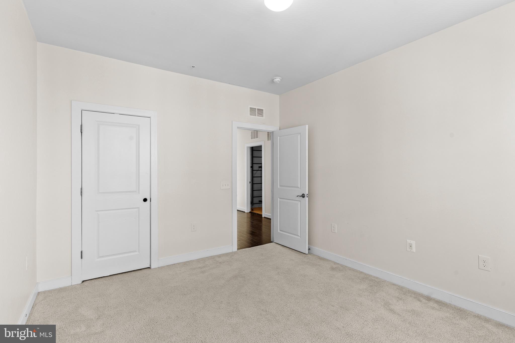 METROPARK AT ARROWBROOK - Residential