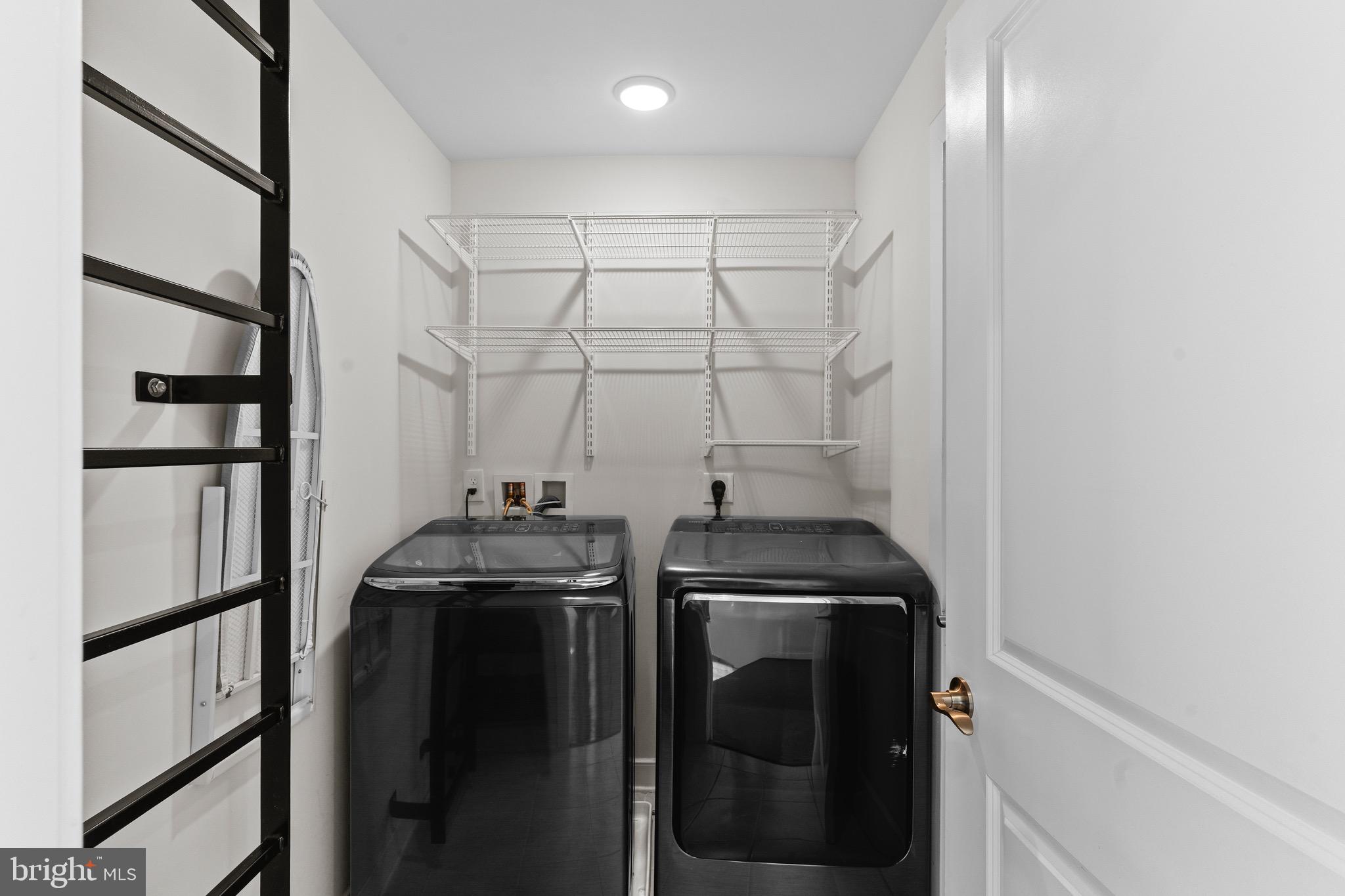 METROPARK AT ARROWBROOK - Residential