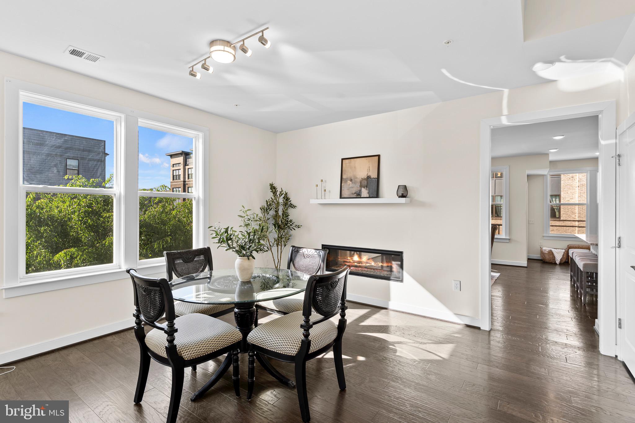 METROPARK AT ARROWBROOK - Residential