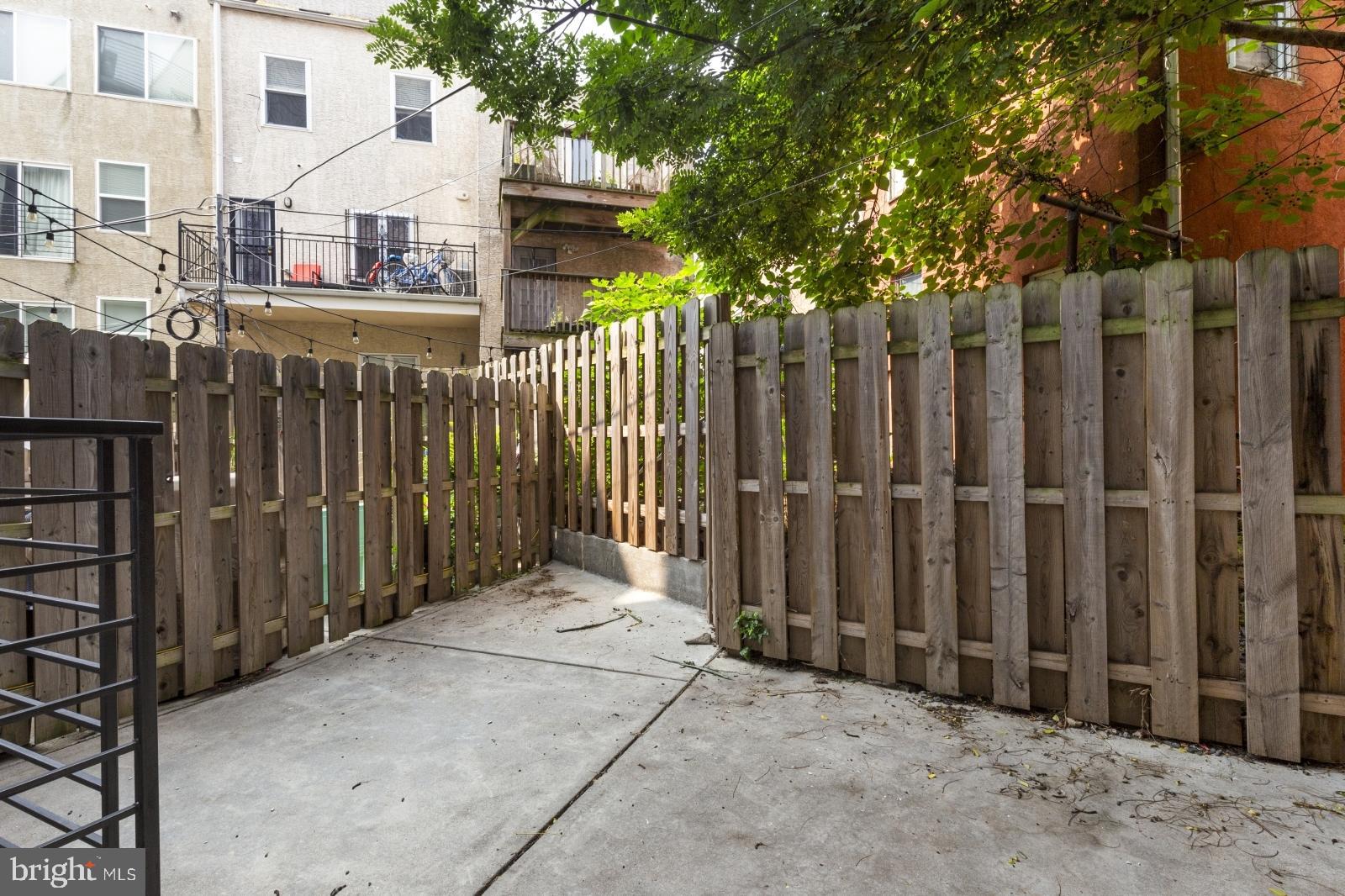 FAIRMOUNT - Residential Lease