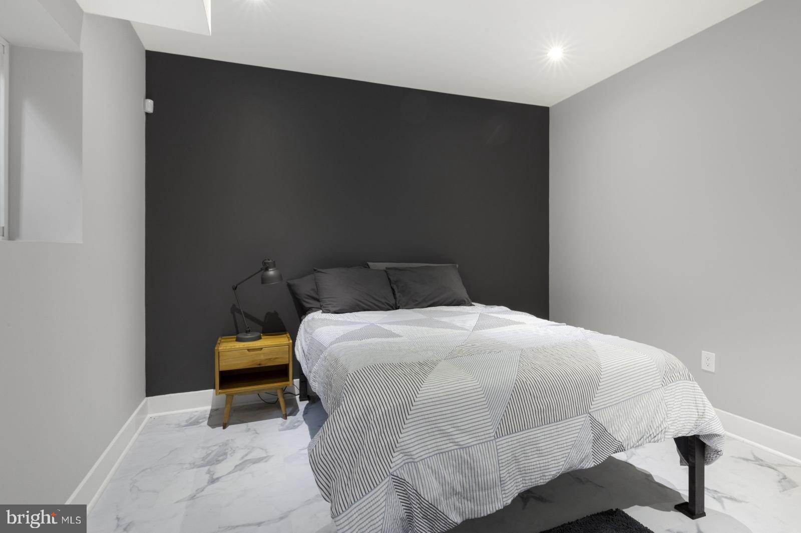 FAIRMOUNT - Residential Lease