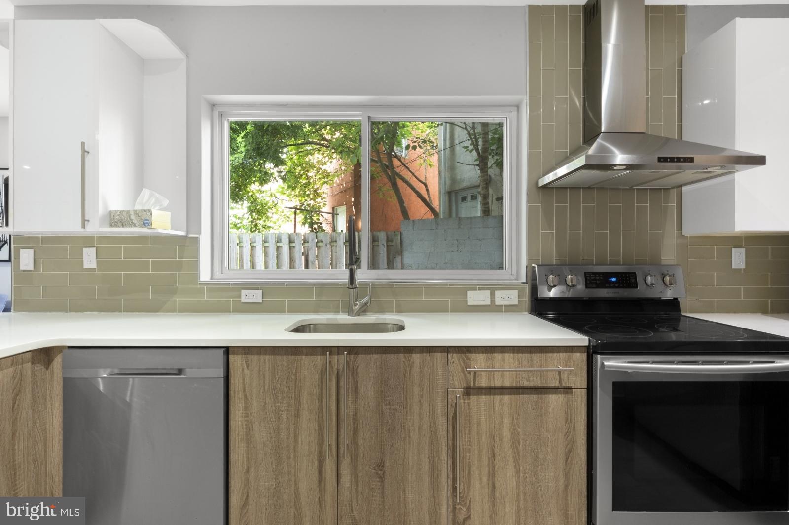 FAIRMOUNT - Residential Lease