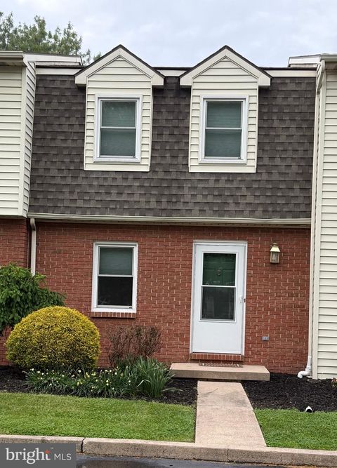 Photo of 13 Garden Court, ELIZABETHTOWN, PA 17022 (MLS # PADA2059780)