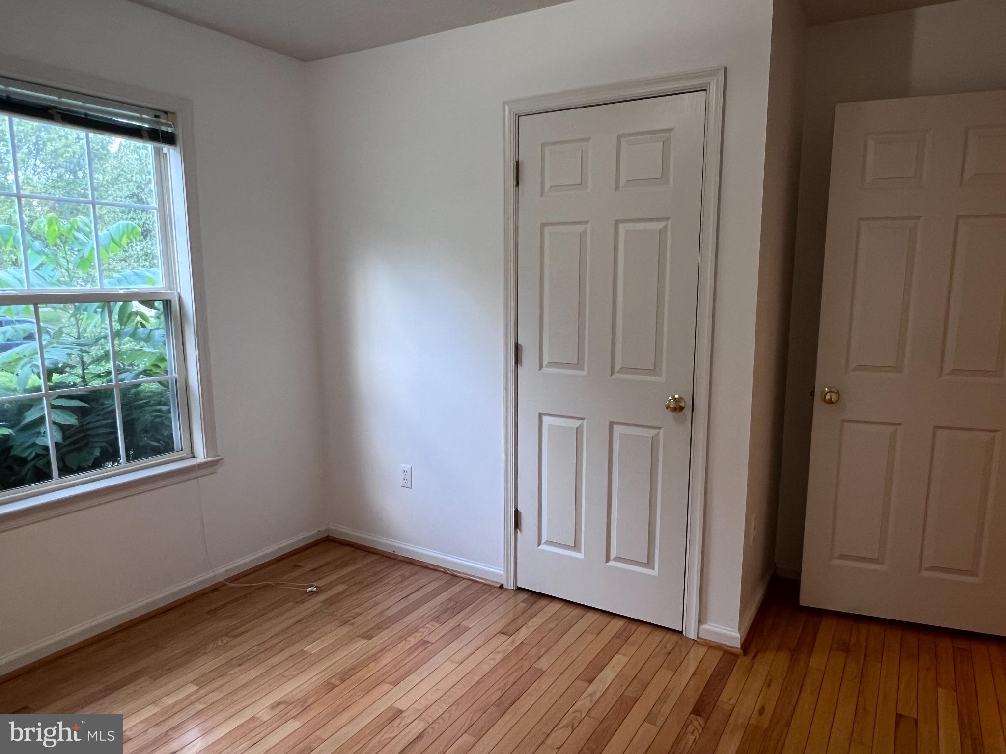 HILLVIEW - Residential Lease