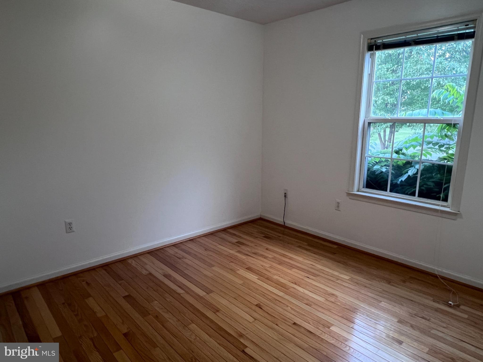 HILLVIEW - Residential Lease