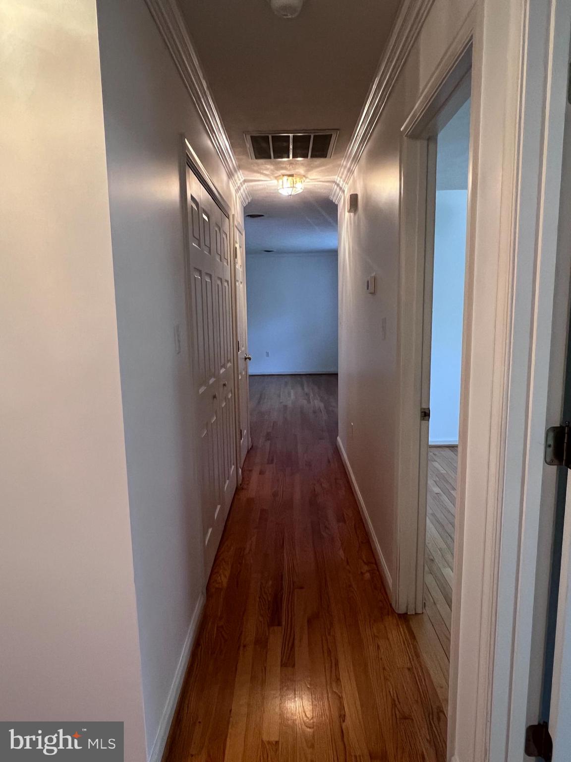 HILLVIEW - Residential Lease